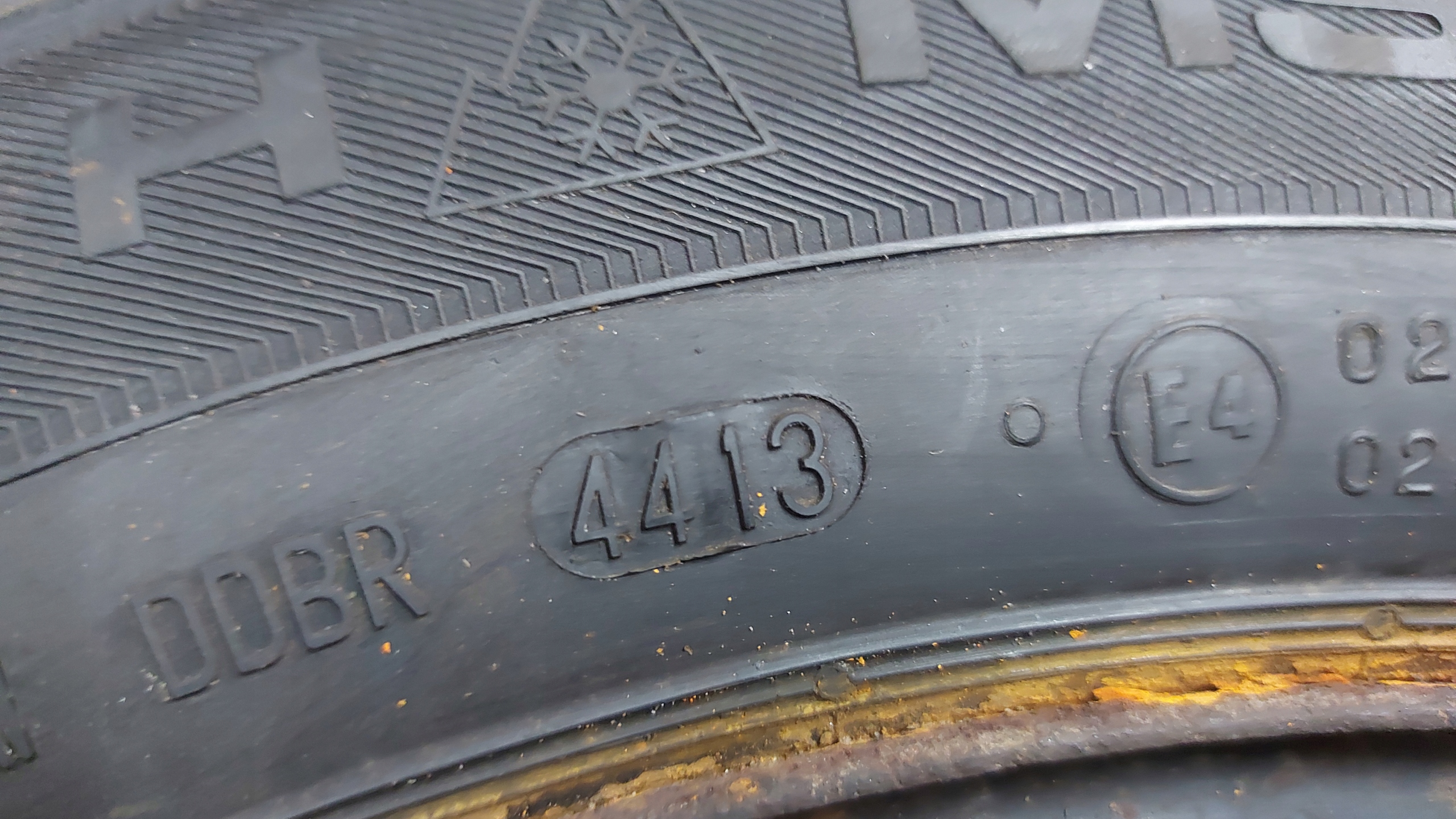 UNIROYAL MS PLUS 77 205/60R16 Reifen Winter- 7,5mm