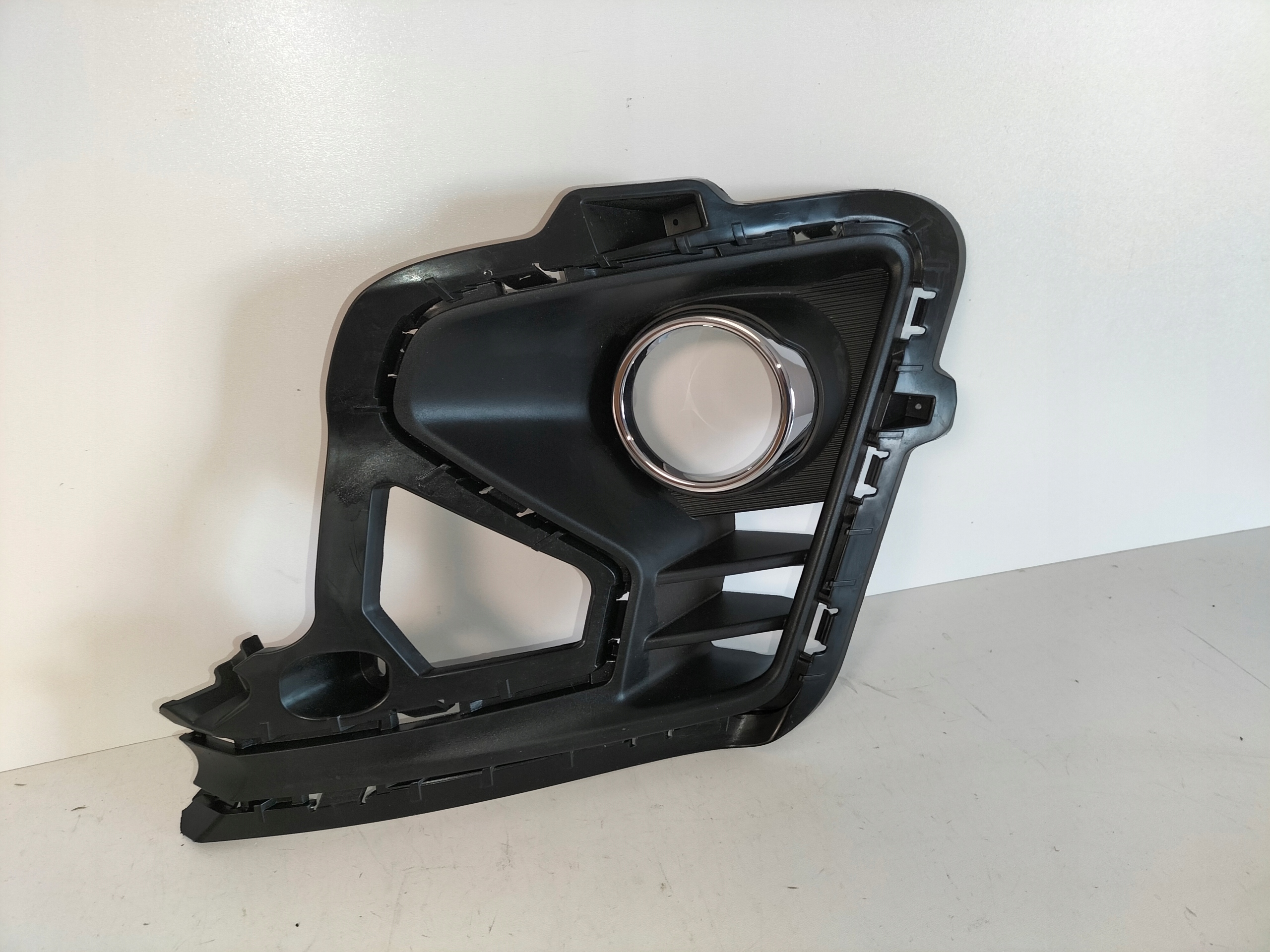 grille grid of a bumper front left KIA RIO 4 IV LIFT 20