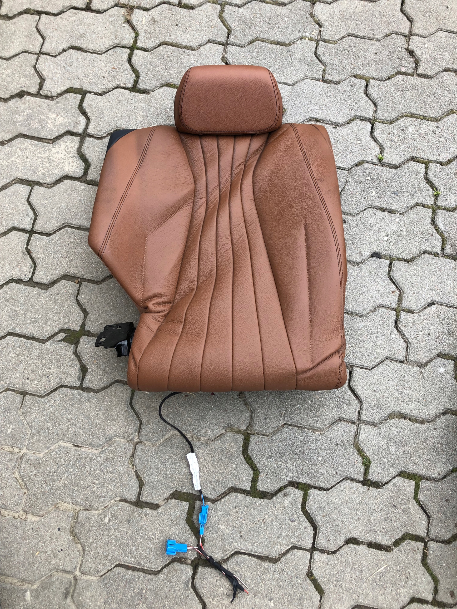 MERCEDES W238 COUPE Sitz OPARCIE rechts heck