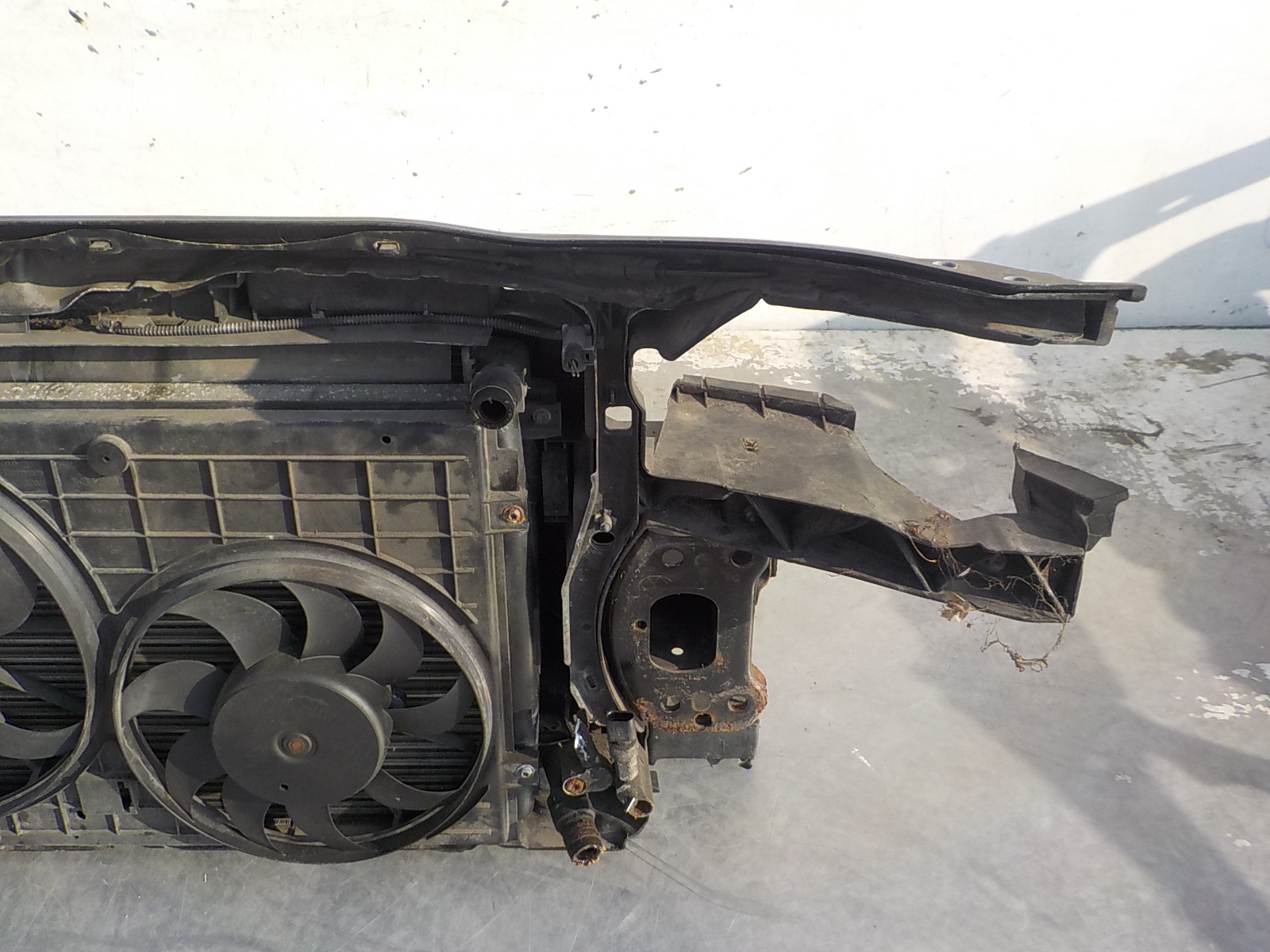 698 VOLKSWAGEN GOLF plus 1.4 1.6 petrol support panel for radiators sider radiator