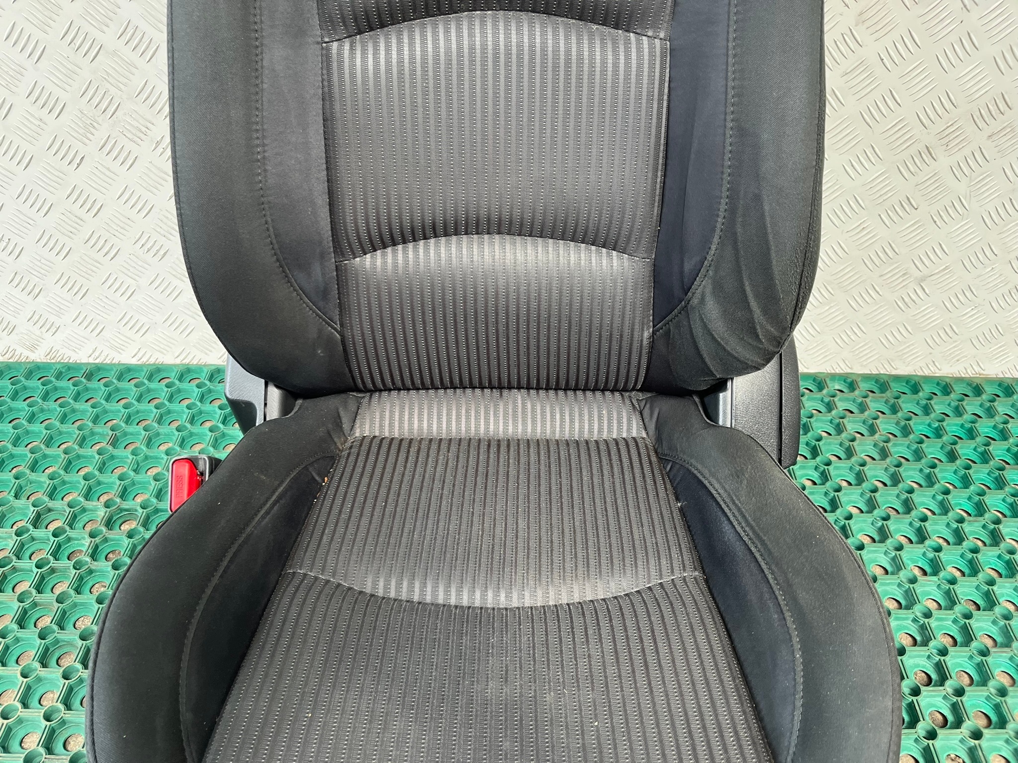 MAZDA 3 BM 13-17 seat front left driver´s front original GRZANY