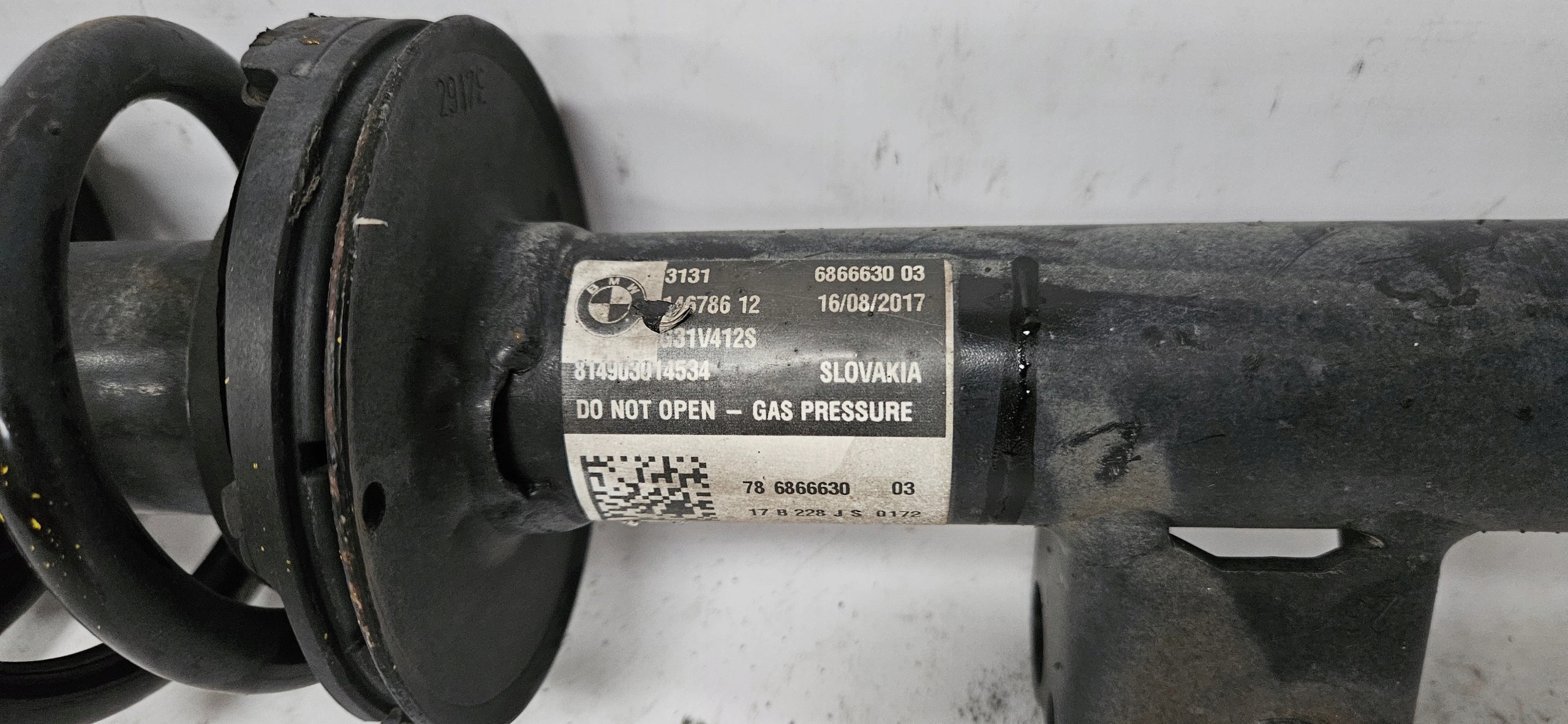 shock absorber right front BMW 5 G30 G31 6866630