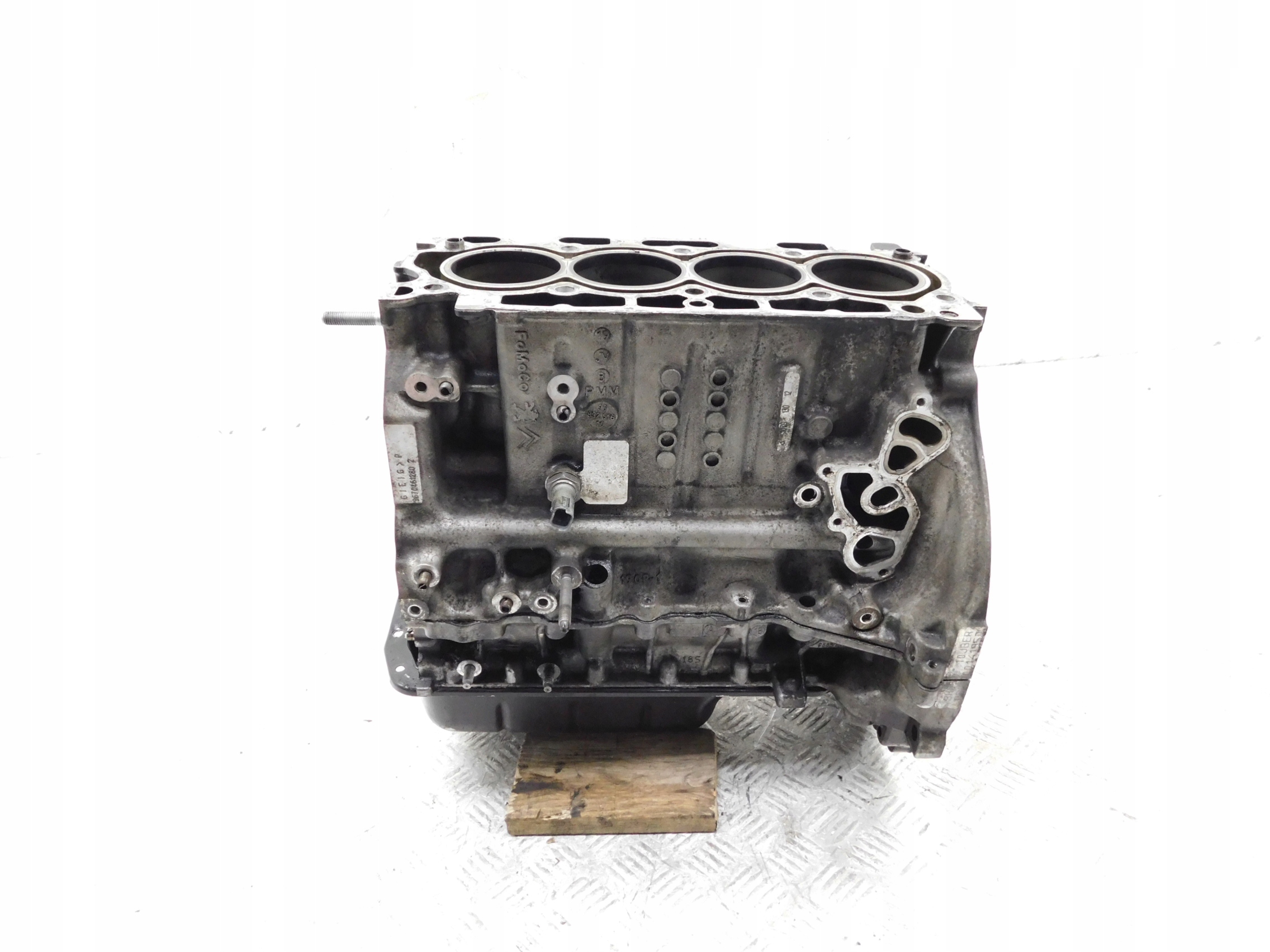 BLOK SILNIKA + MISA CITROEN C3 C4 C5 PEUGEOR 208 308 508 1.6 E-HDI 9H05 Typ samochodu Samochody osobowe