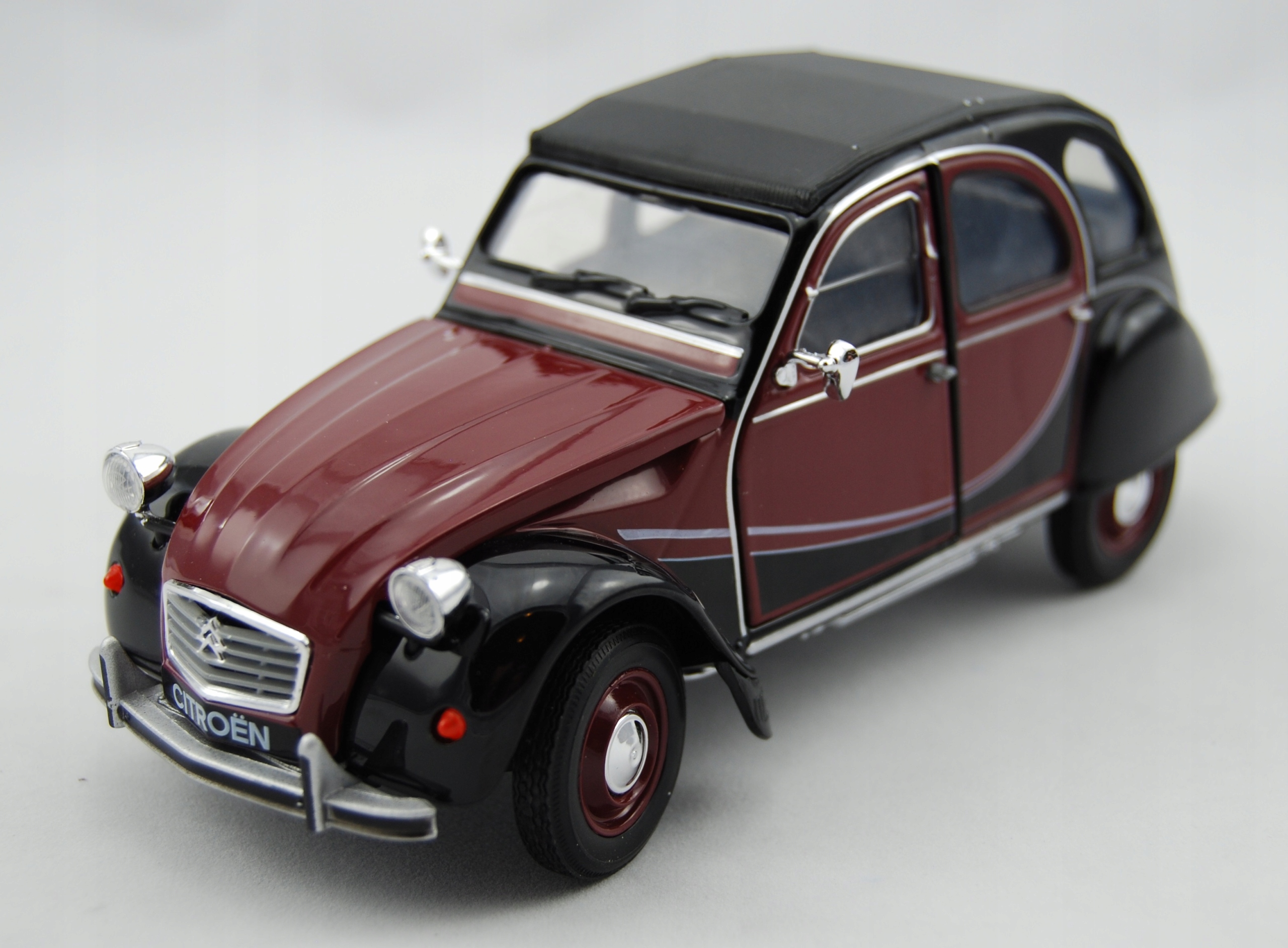 Welly Citroen 2CV 6 Charleston 1:24 Nový Kovový Model 24009