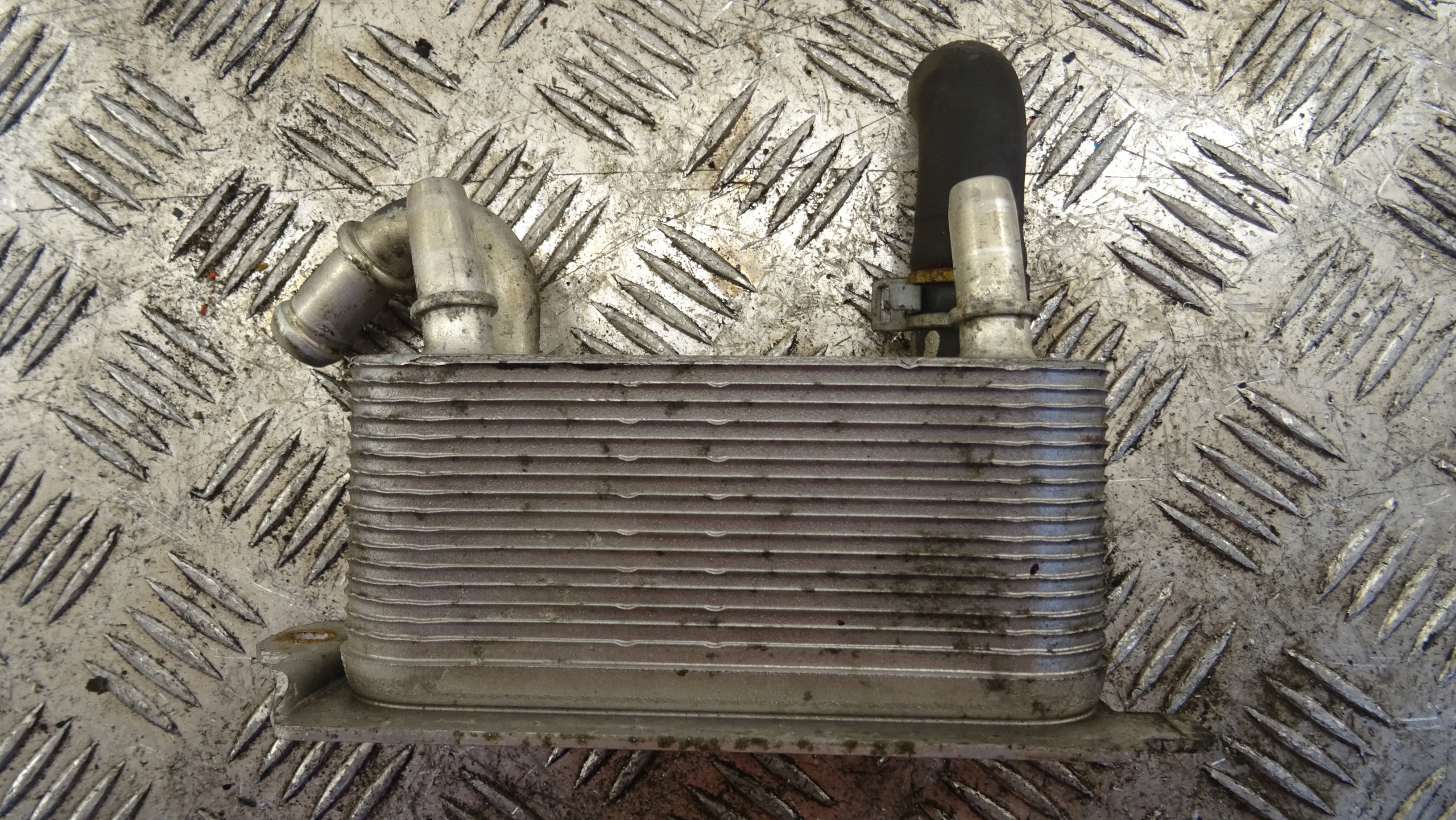 Ford OE 6G917A095AD olaj hütö nr M163