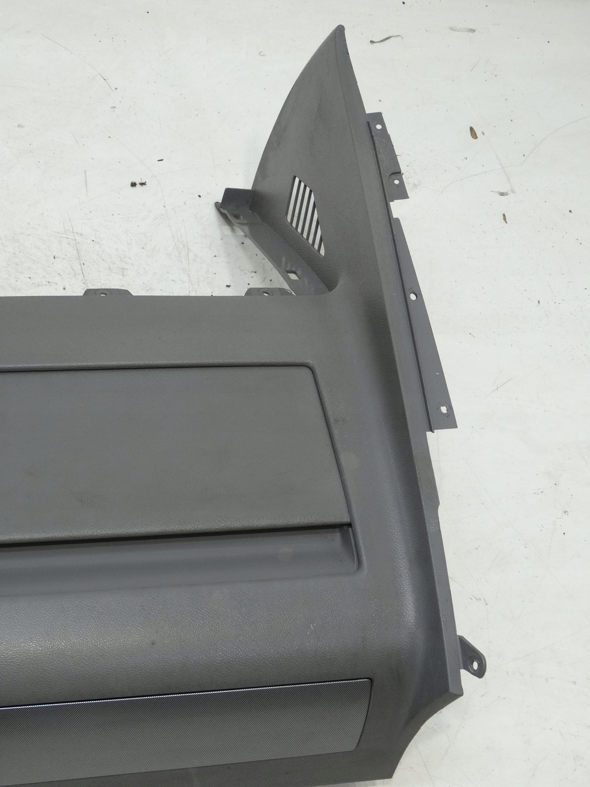 passenger compartment lower of the passenger cover airbag front VW T5 MULTIVAN 7H5857056A