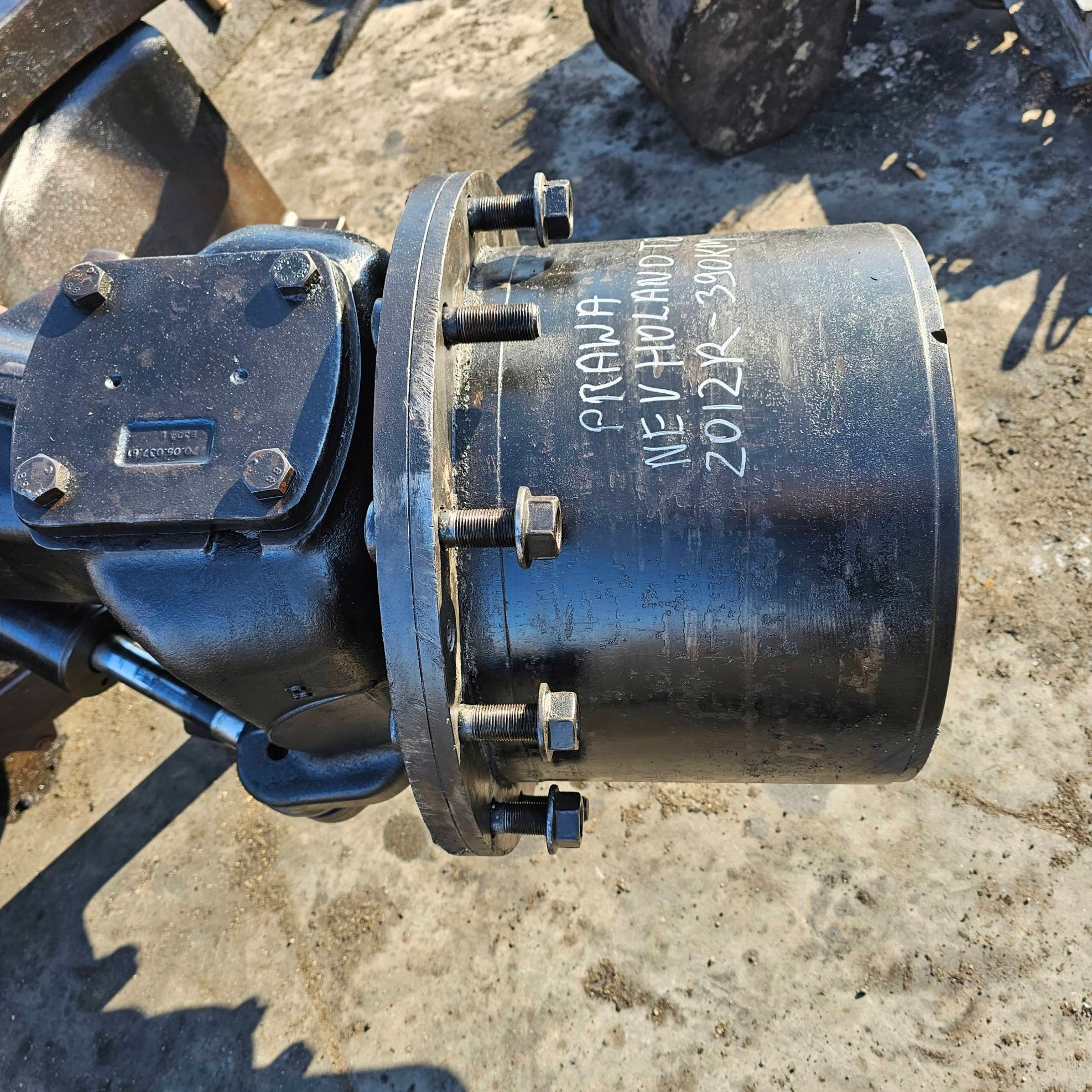 ZWOLNICA left right front NEW HOLLAND T8.390