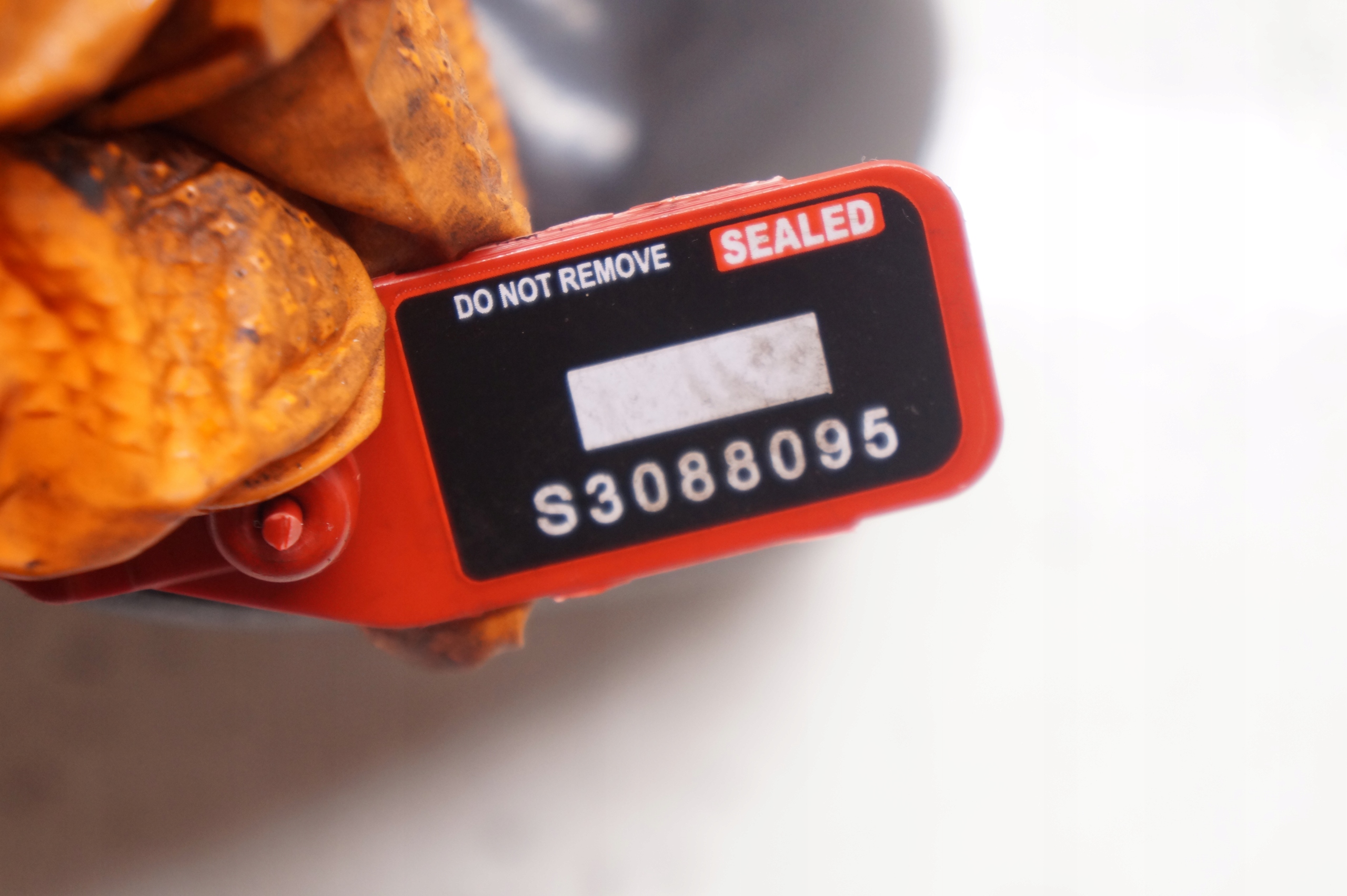 переключатель бардачок volvo C70 и 9158075 9164629