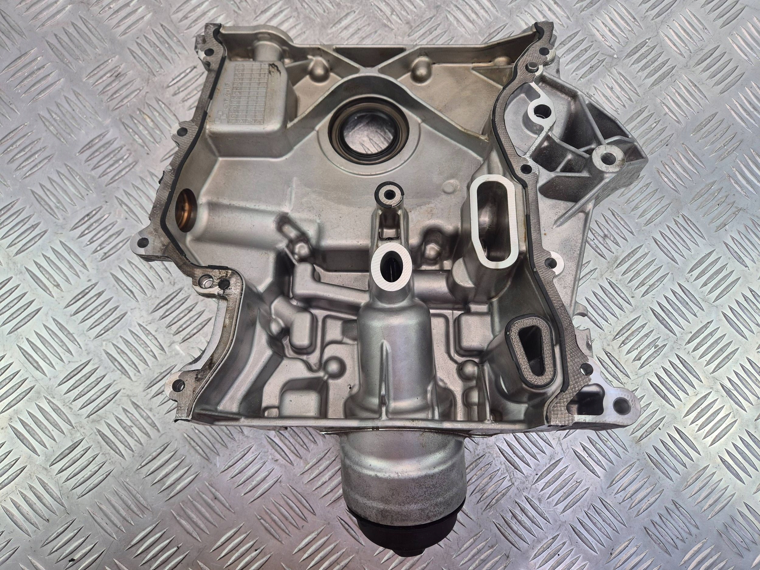 MERCEDES E300 W213 Couvercle de la distribution A2640150100