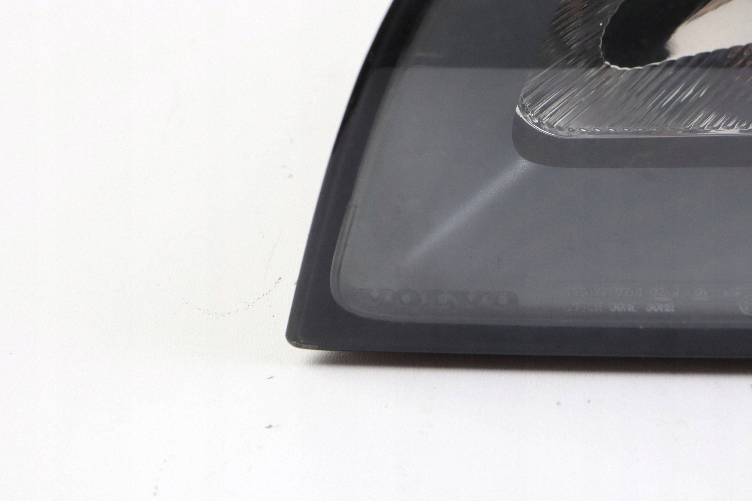 VOLVO V50 and light front left front 31335221 0301198203 EUROPA