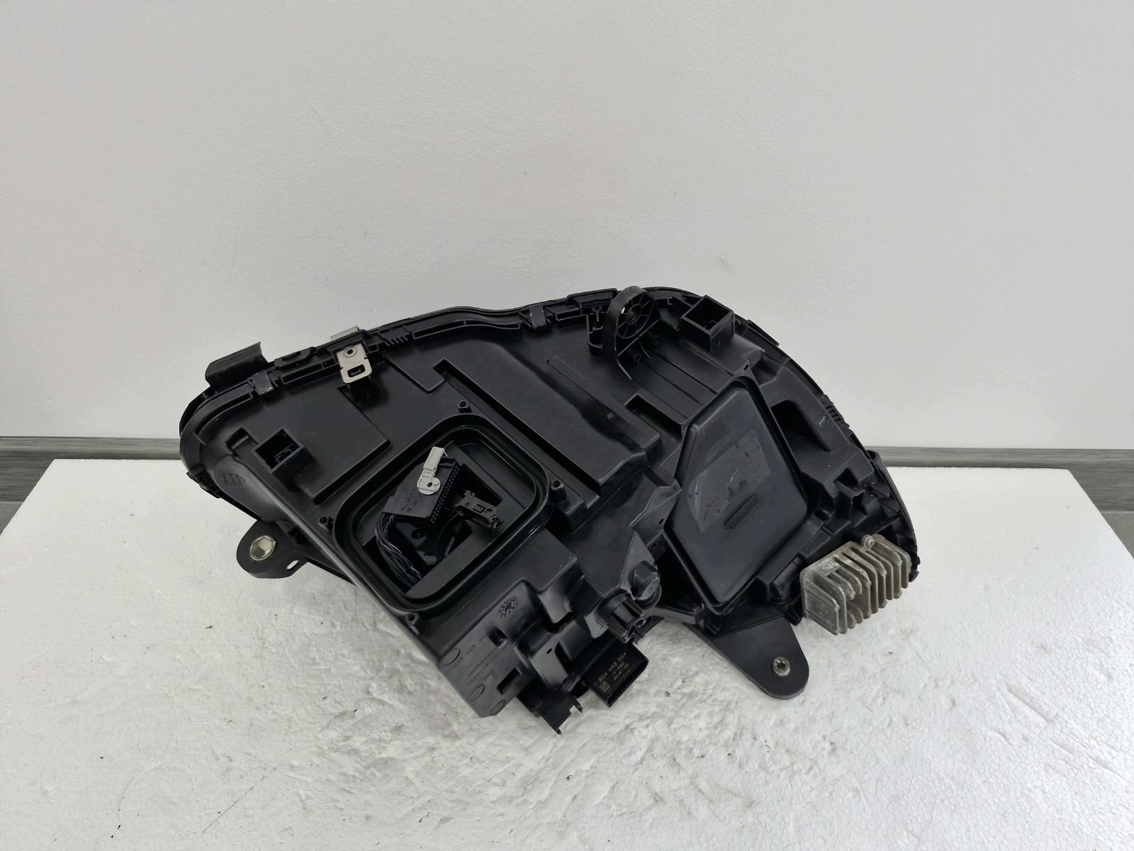 light left Mercedes C Klasa W205 FULL LED Performance