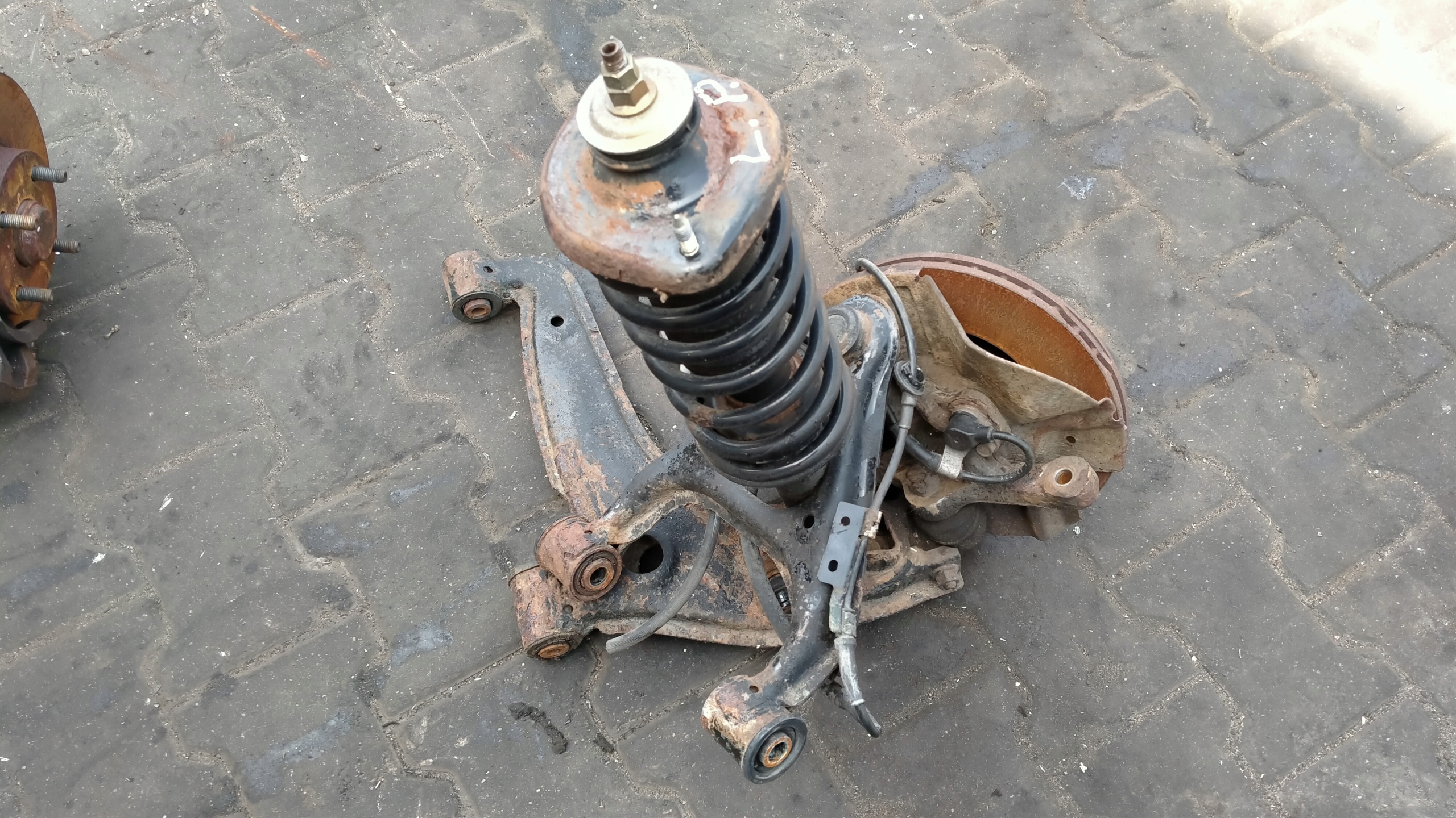 Mazda MX 5 II 1,6B sususpension front left