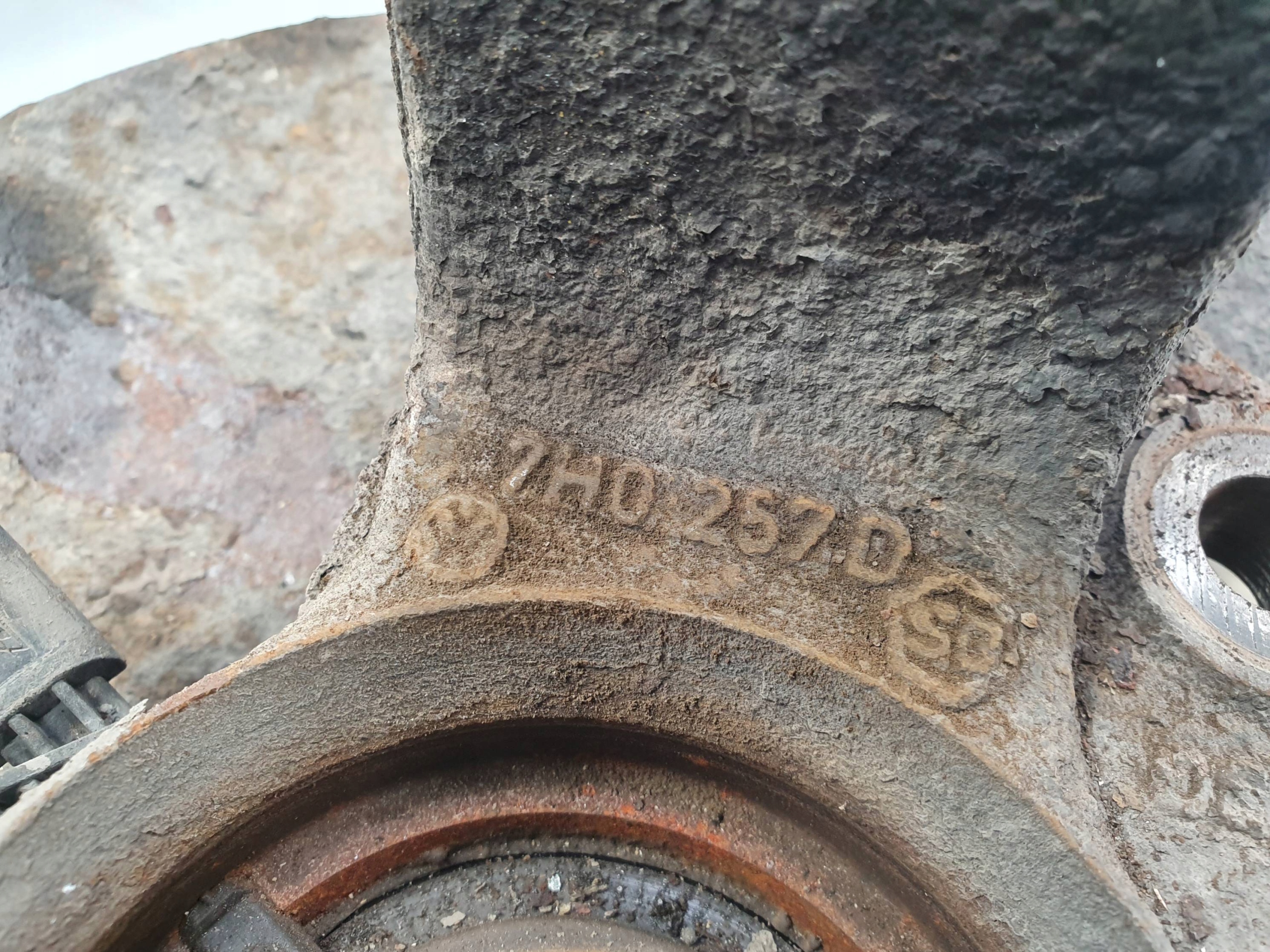 swing left front 7H0257D VOLKSWAGEN TRANSPORTER T5