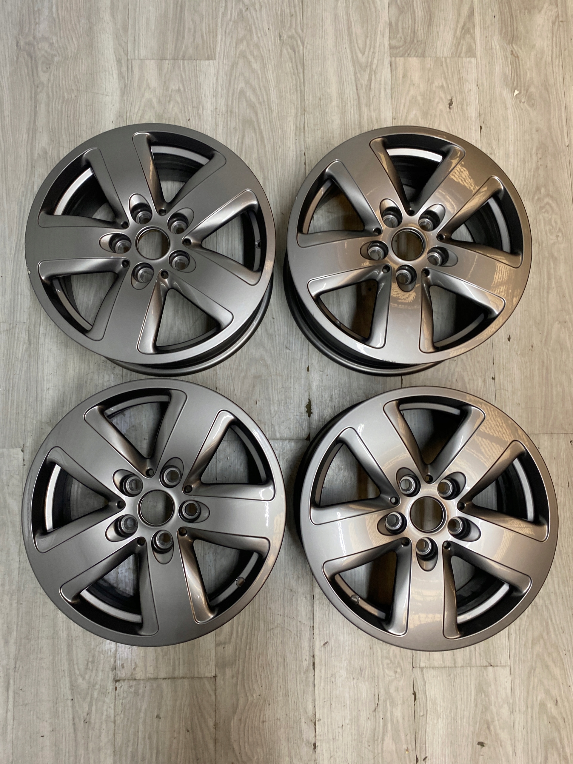 4× disk hliníkový Mini OE 6877741 7.0" x 16" 5x112 ET 47