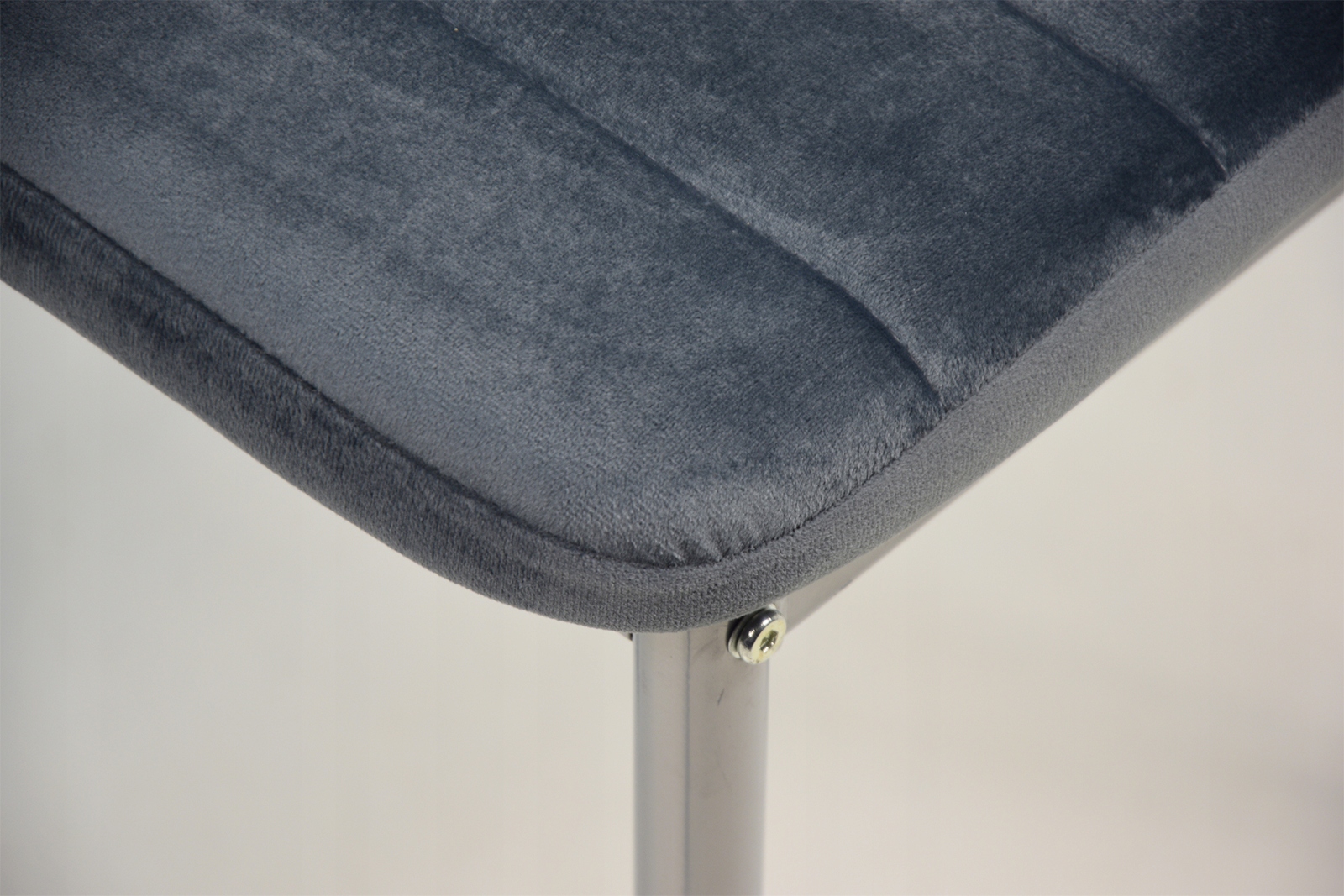 Stół ROZKŁADANY SONOMA i 4 szare krzesła DO KUCHNI Liczba elementów w zestawie 5