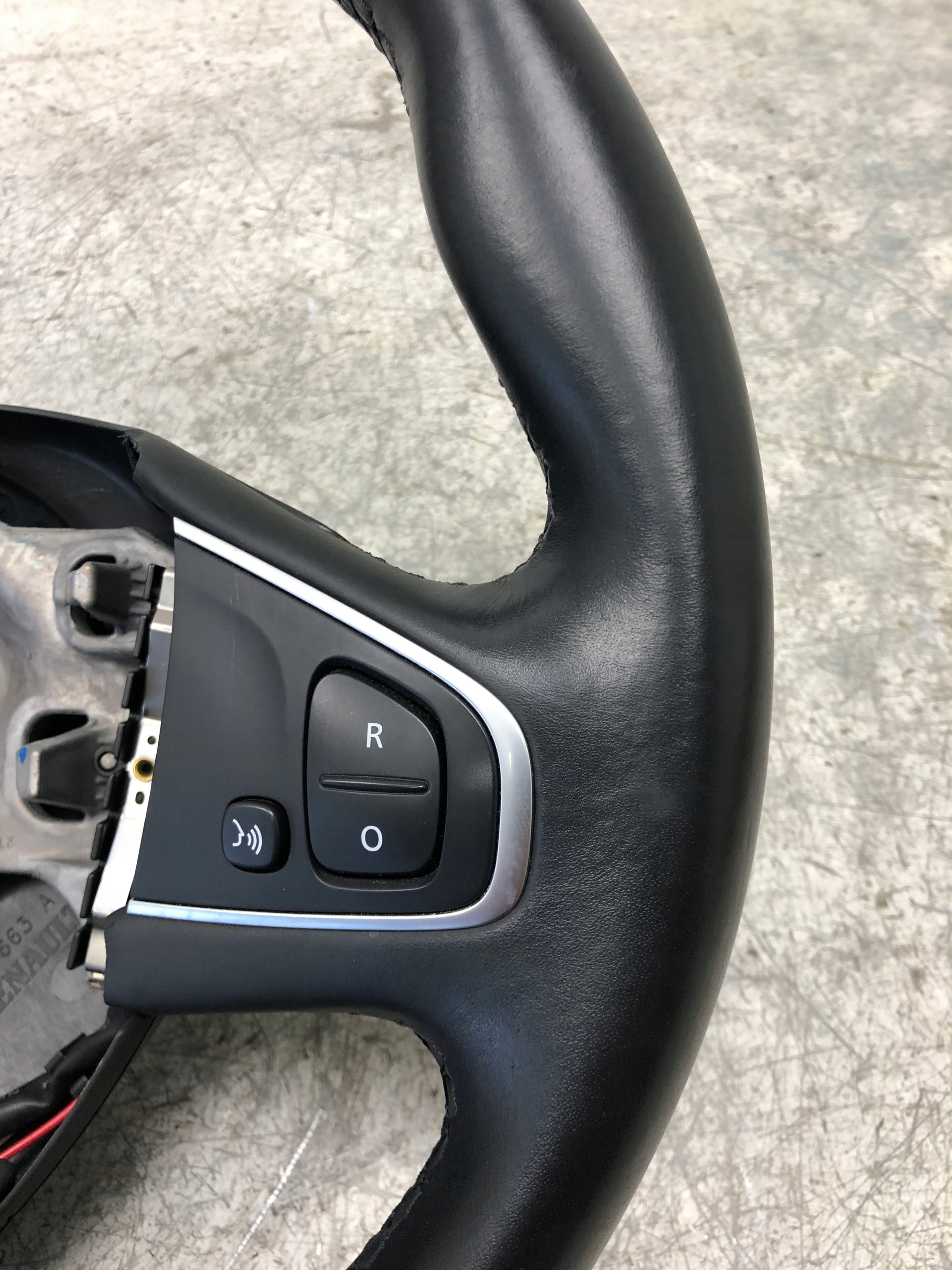 volant kůže MULTIFUNKCJA RENAULT CAPTUR