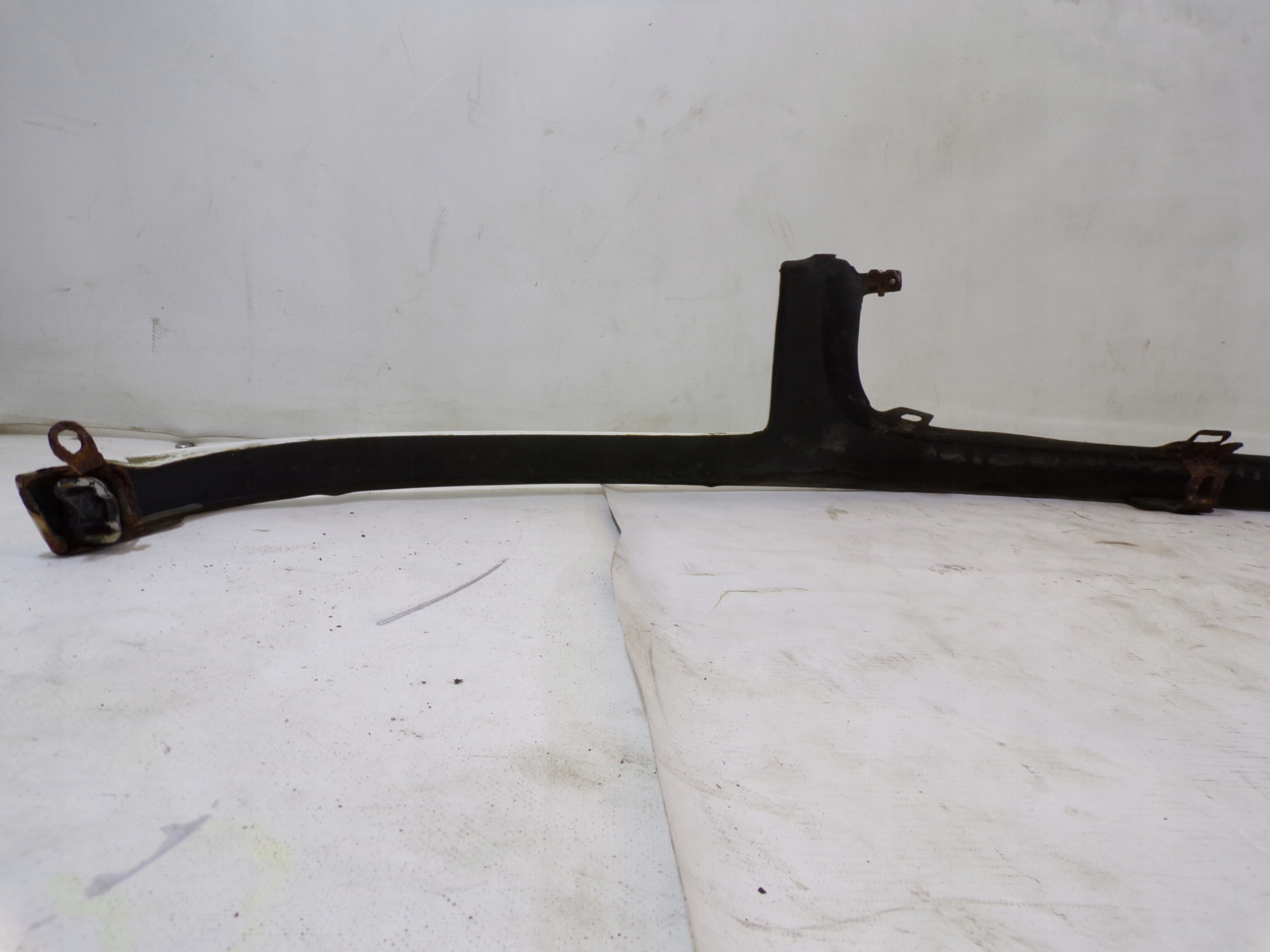 LISTAWA below LAMPAMI VOLKSWAGEN PASSAT B4