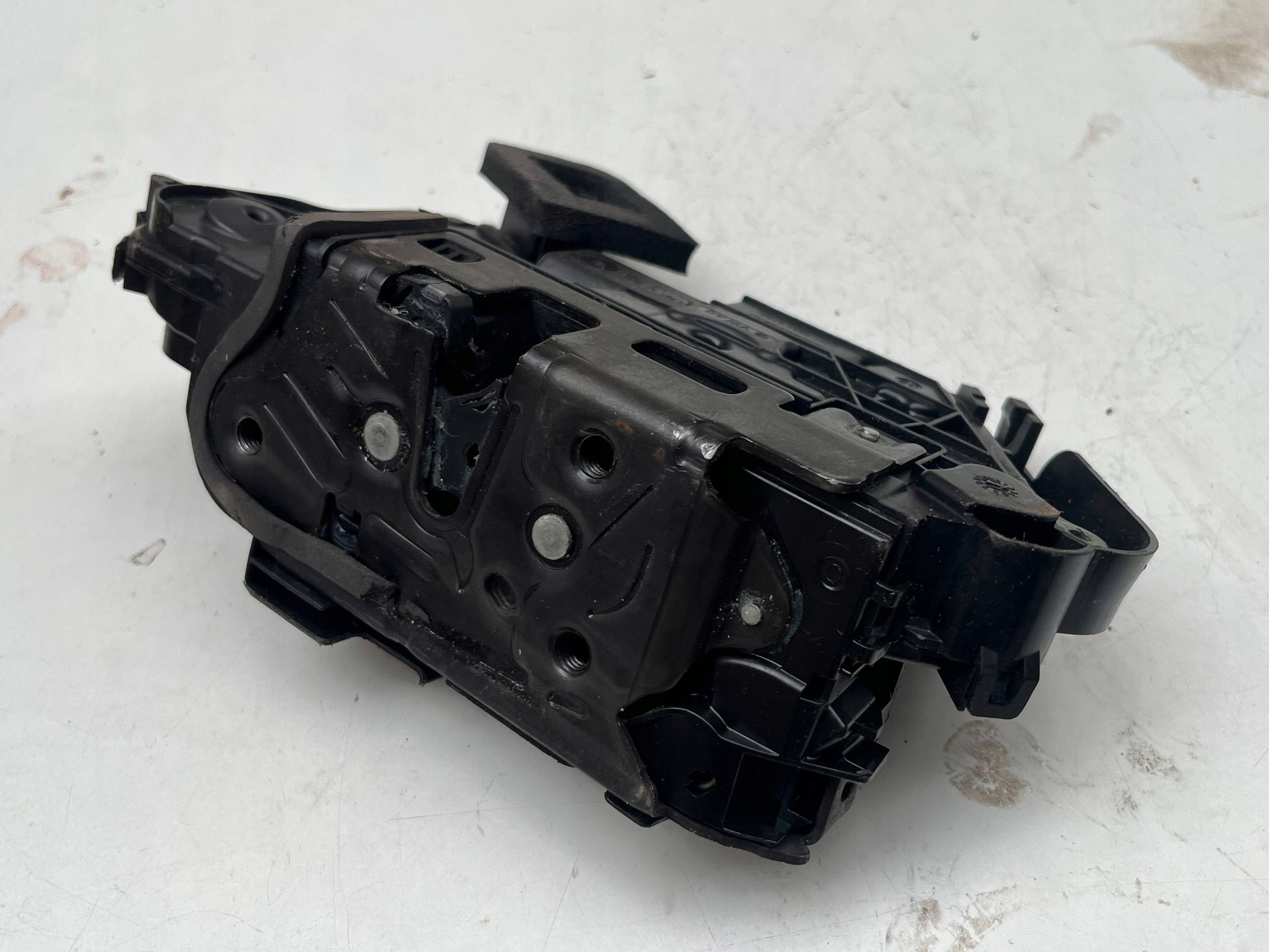 VOLKSWAGEN SEAT SKODA lock door left front 5TB837015B @M