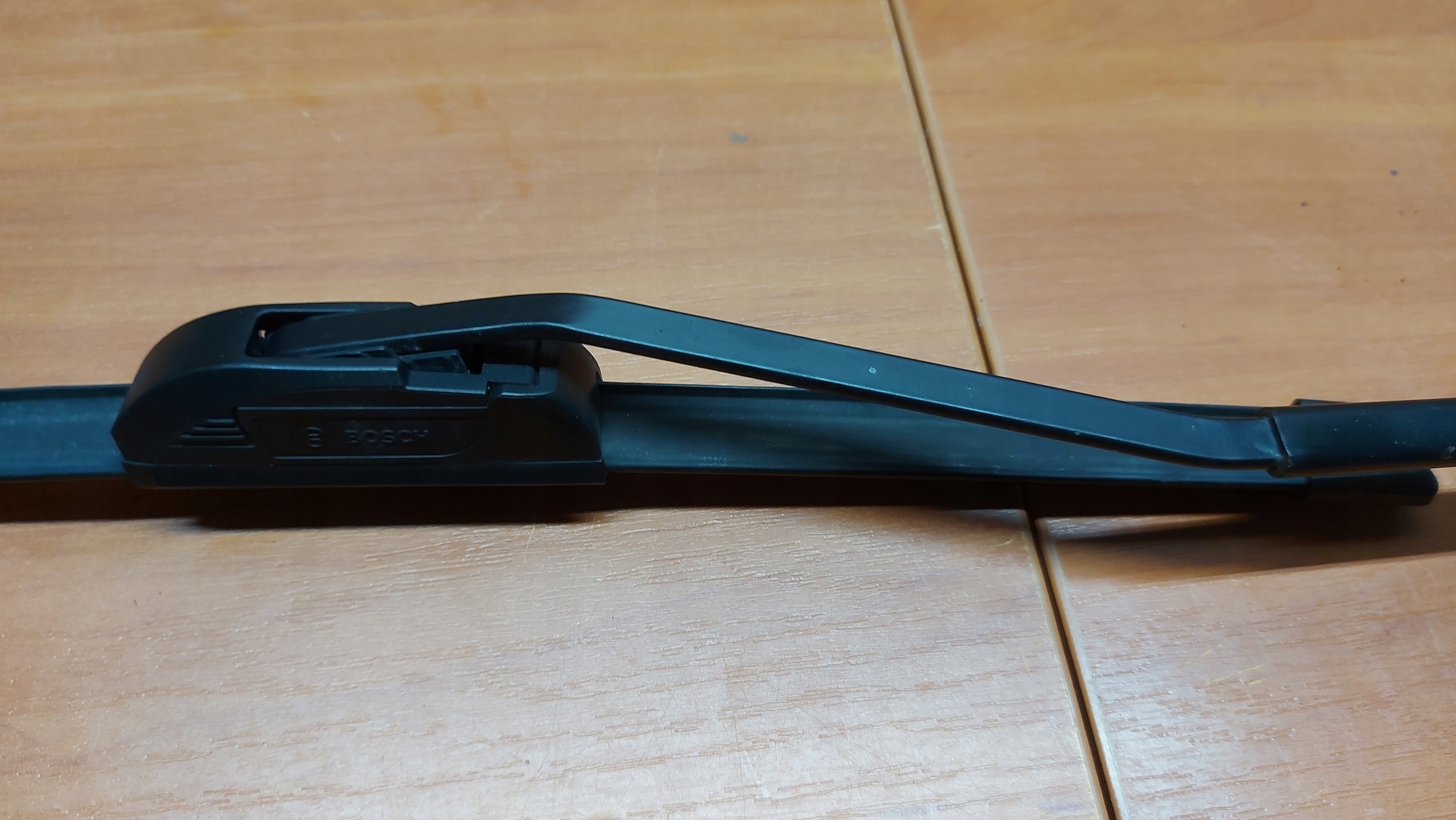 wiper arm front right right front TOYOTA AVENSIS T25 03