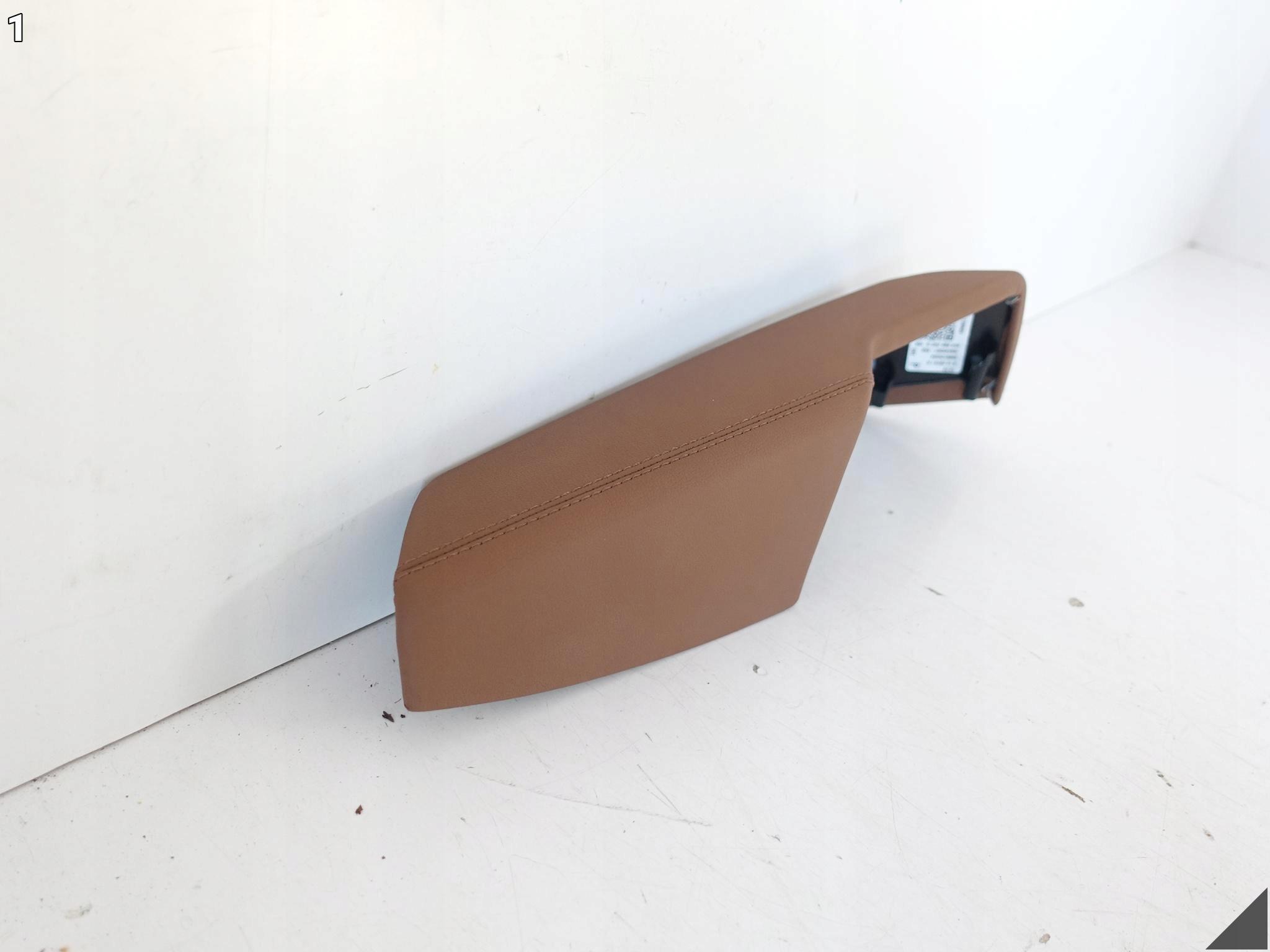 AUDI Q3 83A F3 18-25 armrest bracket door rear part right leather OKAPI 10A