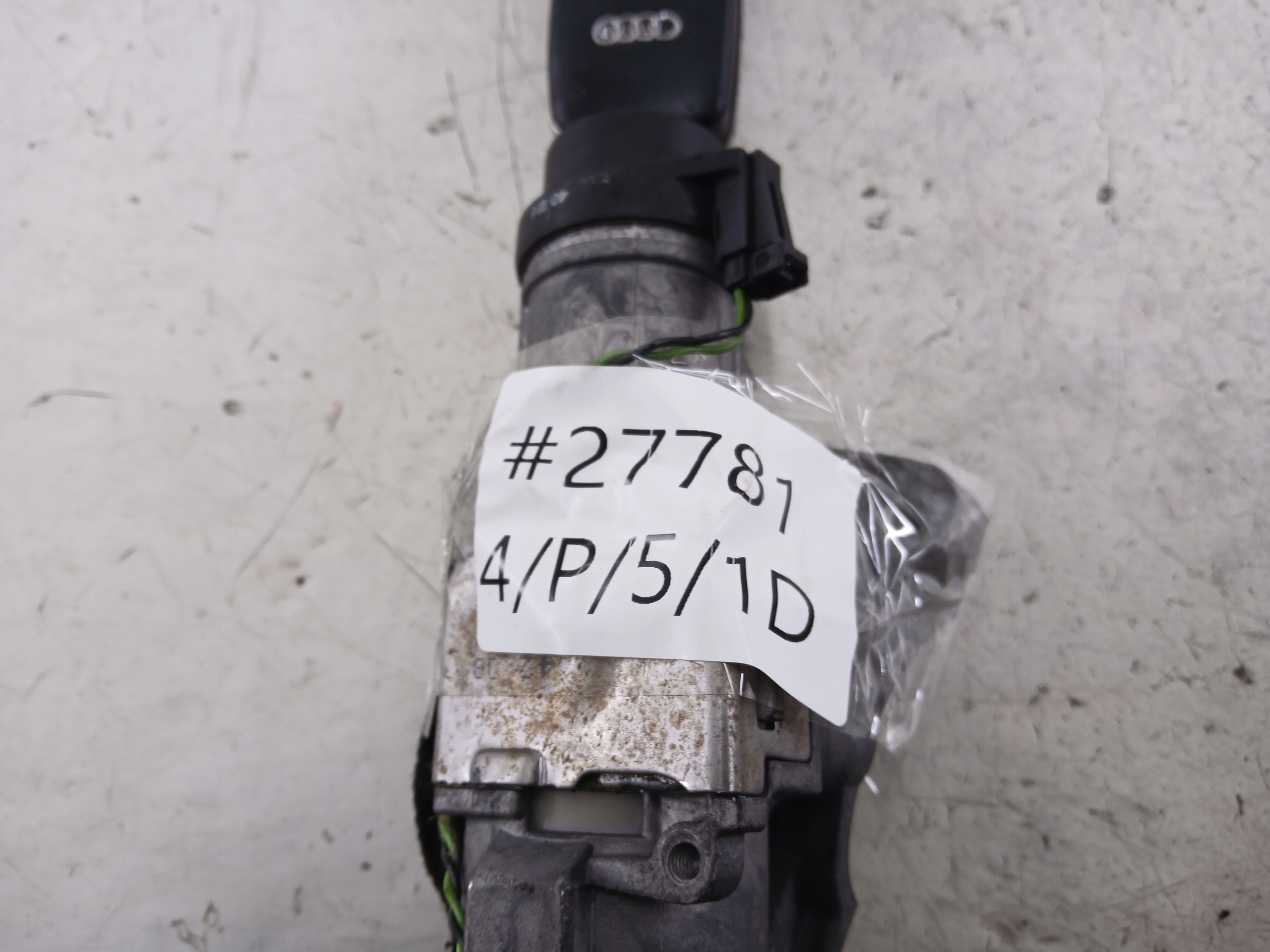AUDI A4 B6 ignition + key 4B0905851C