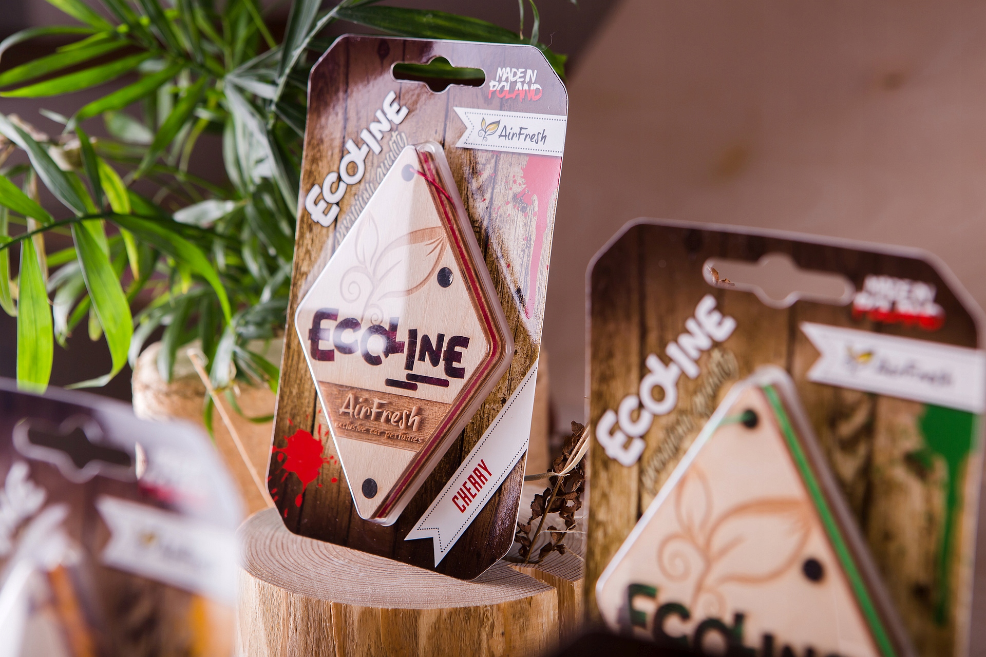 ZAPACH SAMOCHODOWY Z DREWNA ECOLINE, BLACK BAMBOO EAN (GTIN) 5901549832075