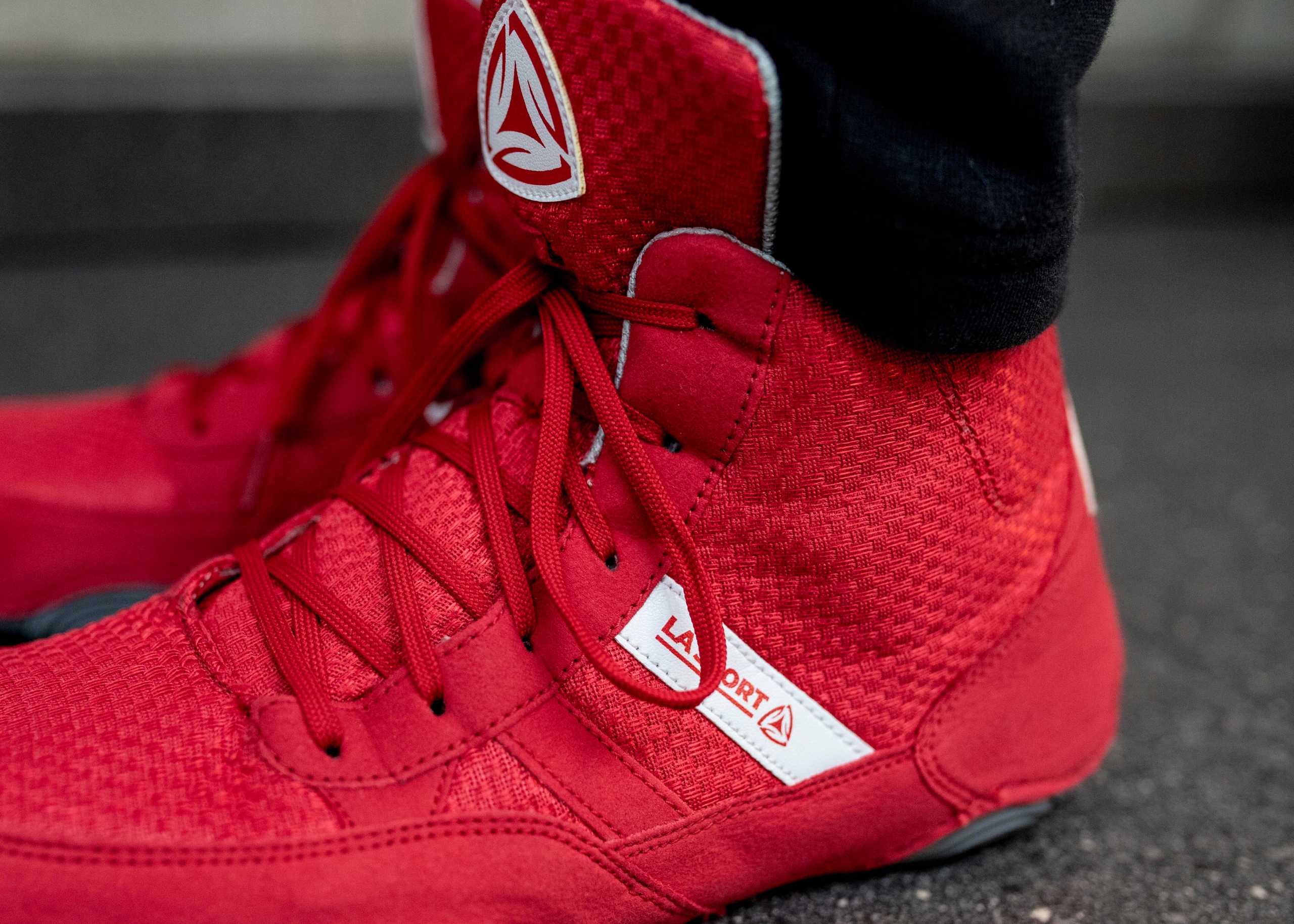 LA SPORT BUTY ZAPAŚNICZE KRAV MAGA BOKS MMA 36 czerwone Kolor czerwony