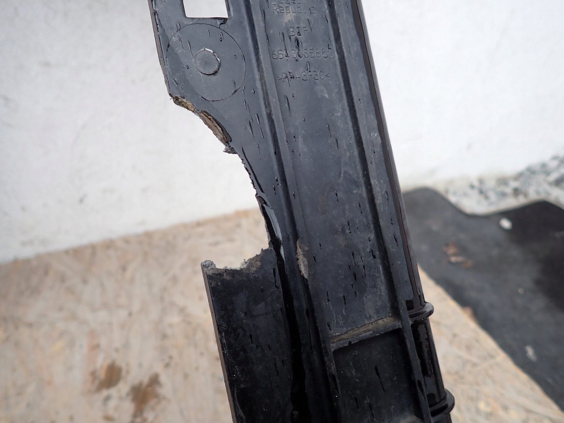 support panel for radiators pillar iron SKODA KAMIQ 658 NW4 2019- 654805588C