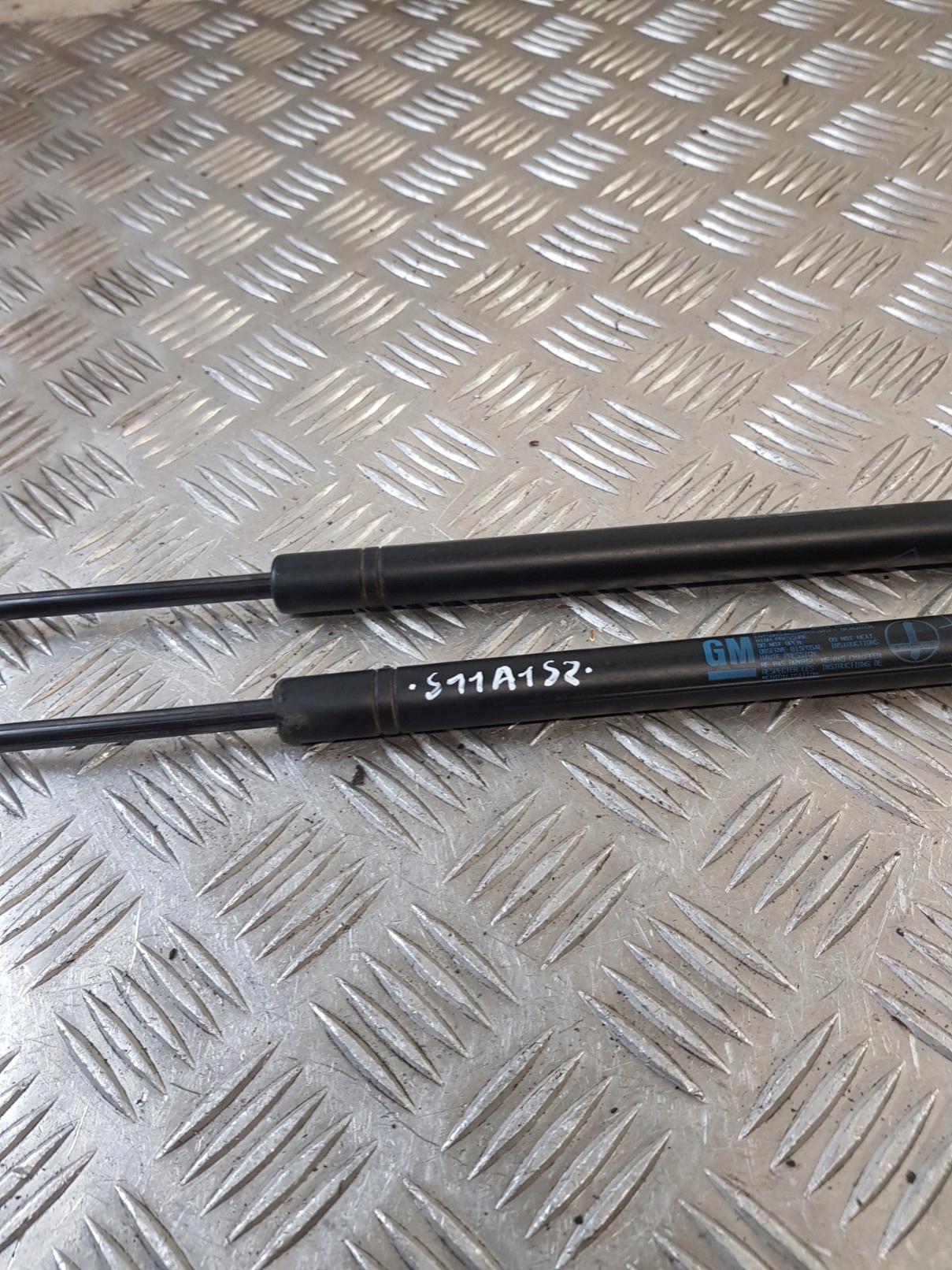 SILOWNIKI bonnet boot KOMPLET 2 SZTUKI OPEL MERIVA A