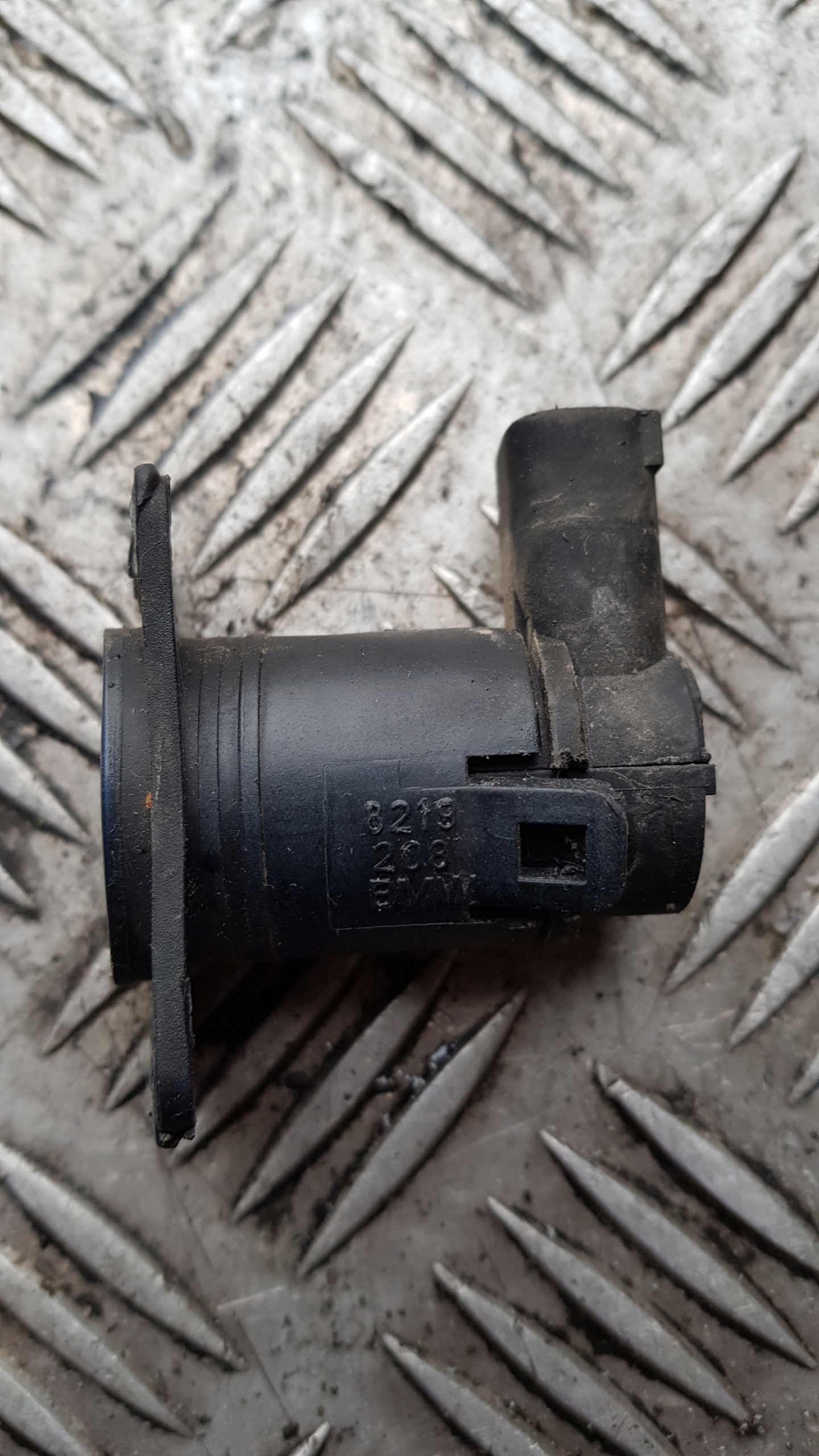 BMW E39 Sensor PDC Parken 1688246
