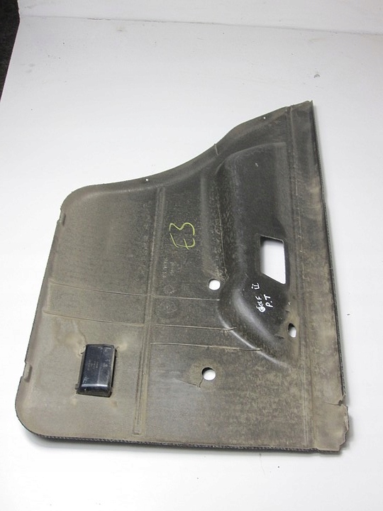 BOCZEK DRZWI BOCZKI TAPICERKA PRZÓD TYŁ VW GOLF II KOMPLET Numer katalogowy części BOCZKI VW GOLF II KOMPLET