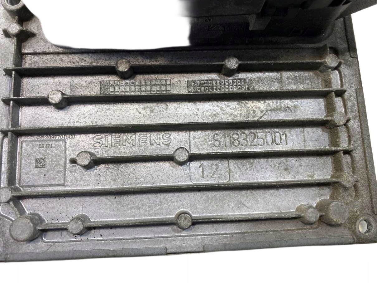 bedienteil des motors MAZDA 2 1.2 16V 4S61-12A650-SB