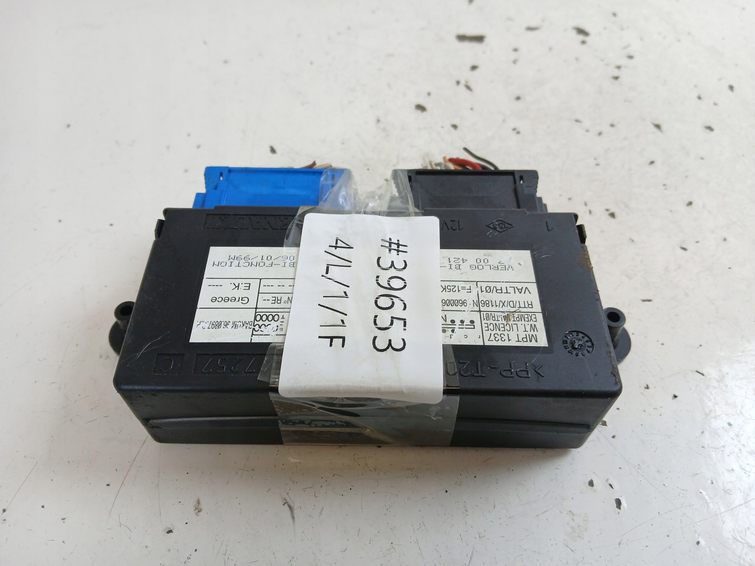 RENAULT ESPACE LAGUNA Unité commande confort 7700421621A