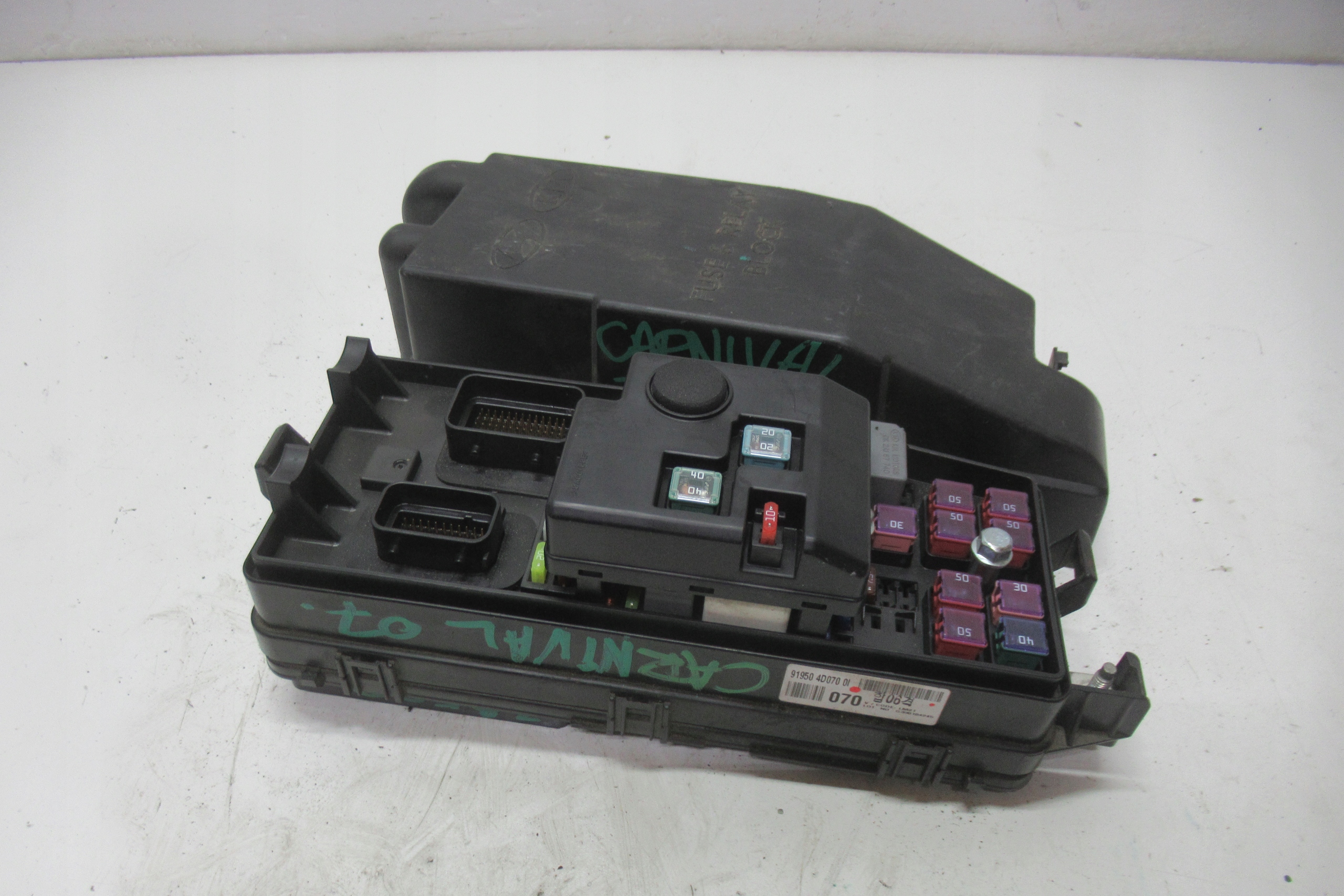 KIA CARNIVAL II 2.9 CRDI Module fusibles 91950-4D070