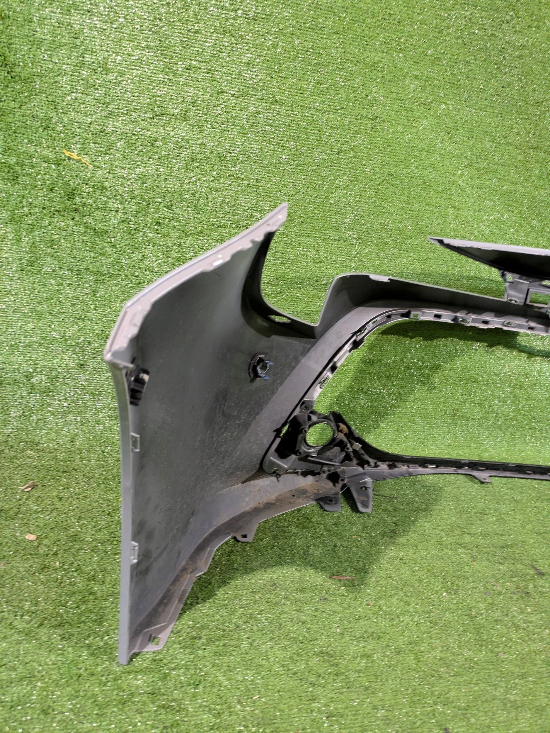 front bumper front TOYOTA COROLLA E21 HB KOMBI GR NR.Z1019