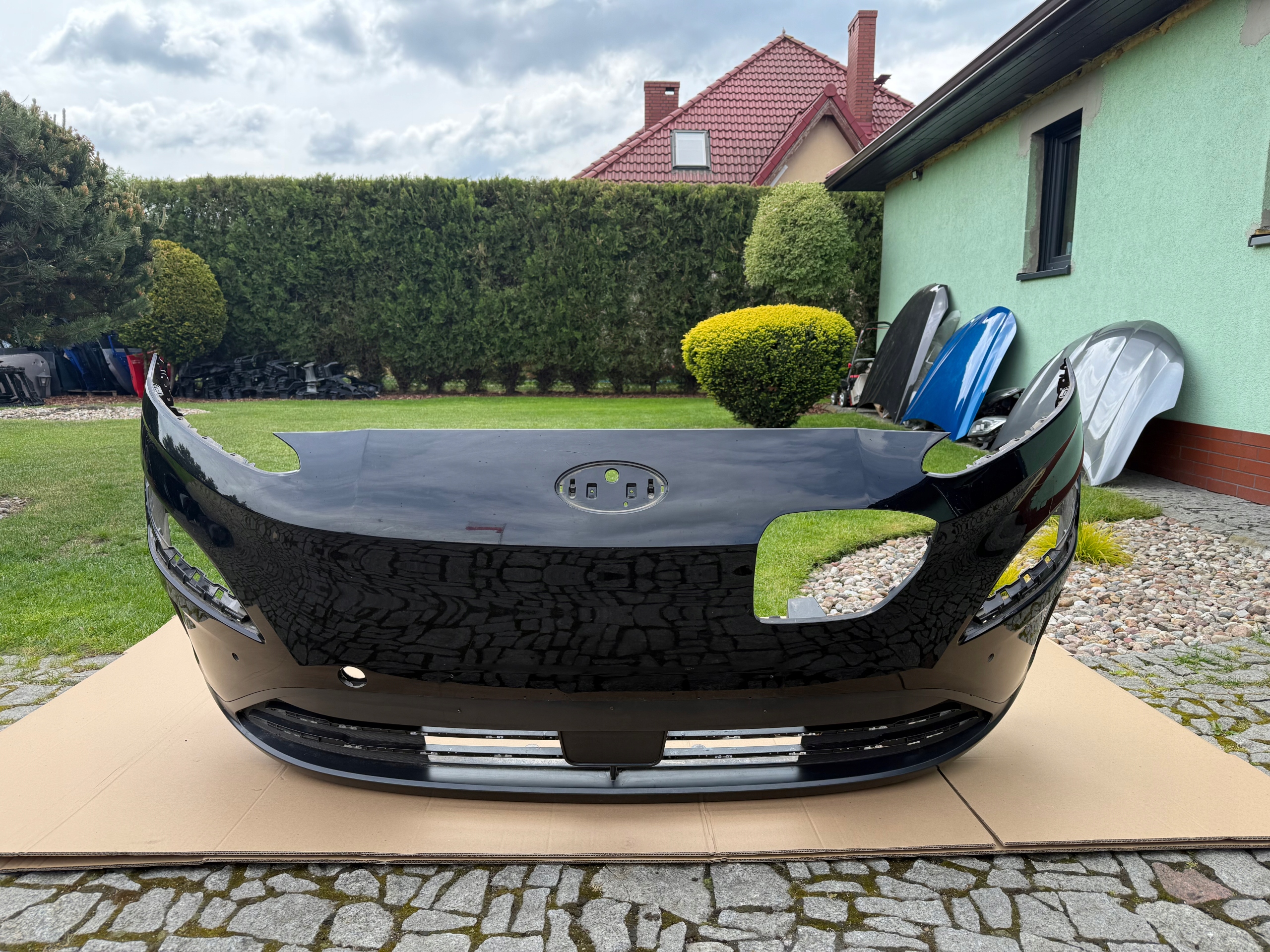 ZDERZAK PRZEDNI HYUNDAI KONA EV ELECTRIC LIFT 2020 - 2025 . Numer katalogowy części 86511-DDAA