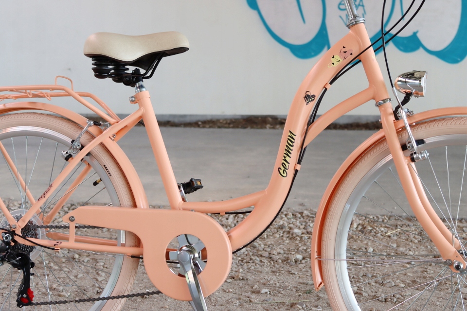 PIĘKNY PASTELOWY BRZOSKWINIOWY ROWER DZIEWCZĘCY 26 KOŁA DLA DZIEWCZYNKI Marka German