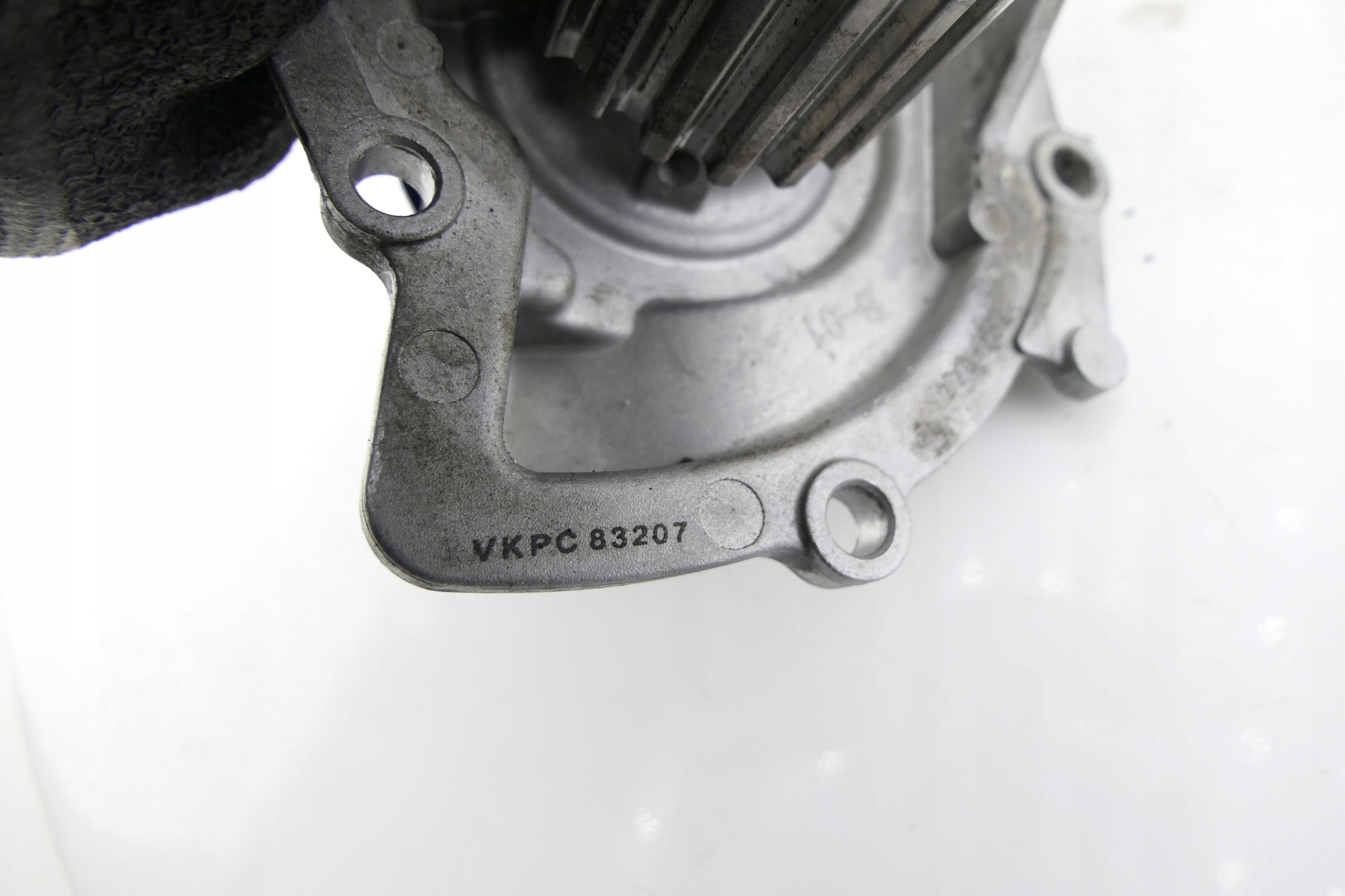 water pump FORD C-MAX II FOCUS III 2.0 TDCI