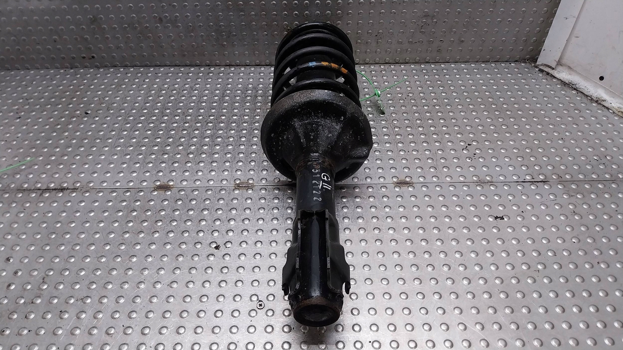 shock absorber left right front 191413031P SEAT TOLEDO and VW GOLF II JETTA II