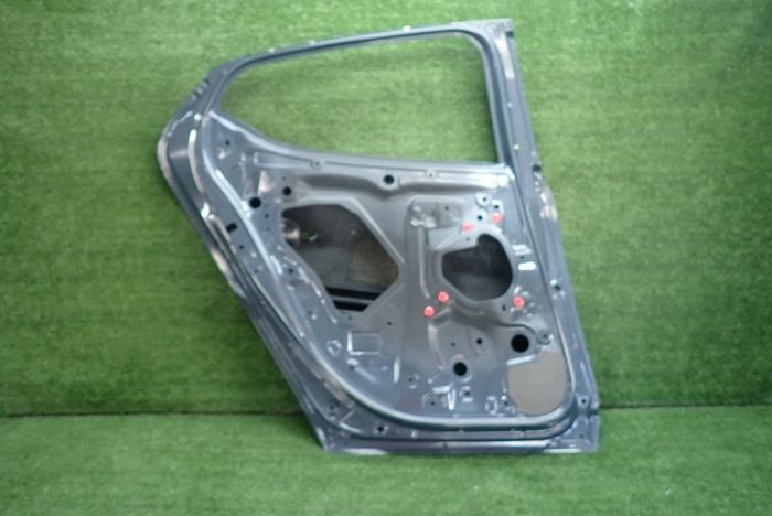 MAZDA 3 HB 19- door left rear. rear part
