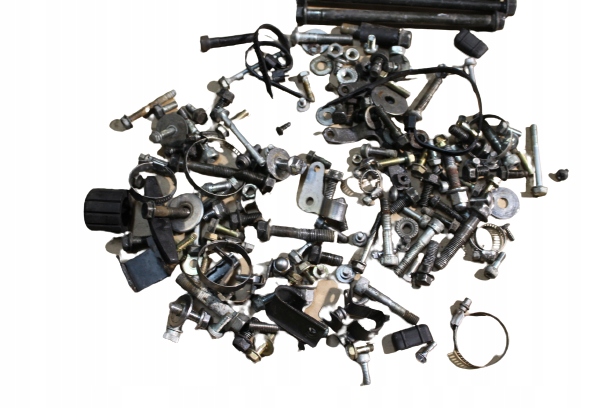 VTX1300.SRUBKI - VTX 1300 VT ВИНТ БОЛТ ВИНТ ШТИФТ С РАЗБОРКИ