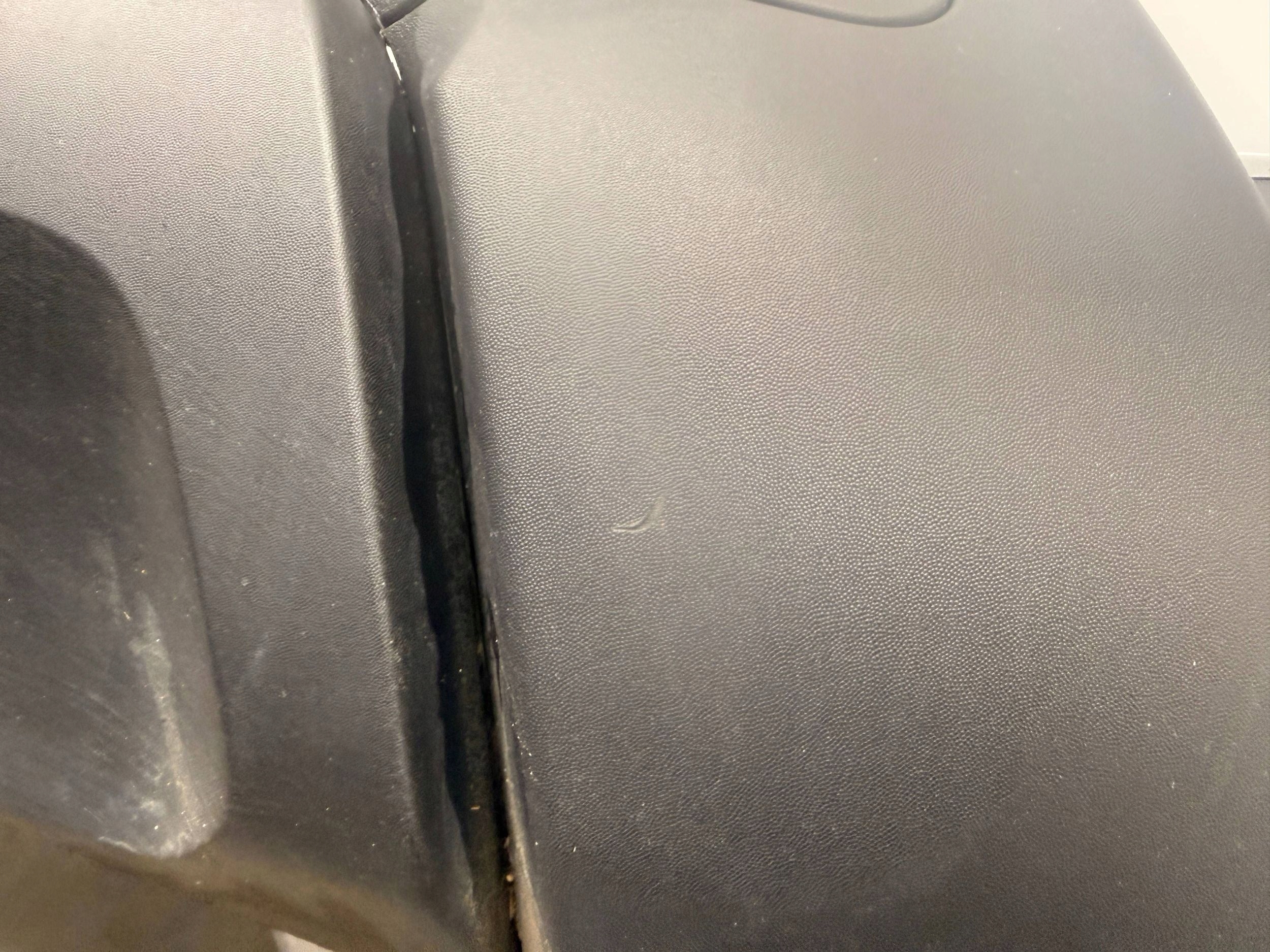 Dacia Duster II bumper rear part rear 4x PDC DV369