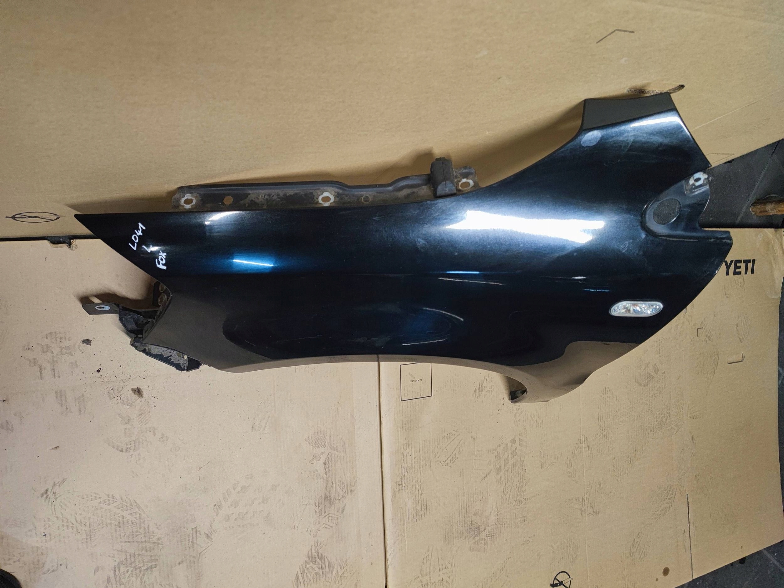 VW FOX fender front front left LO41 L041 LADNY