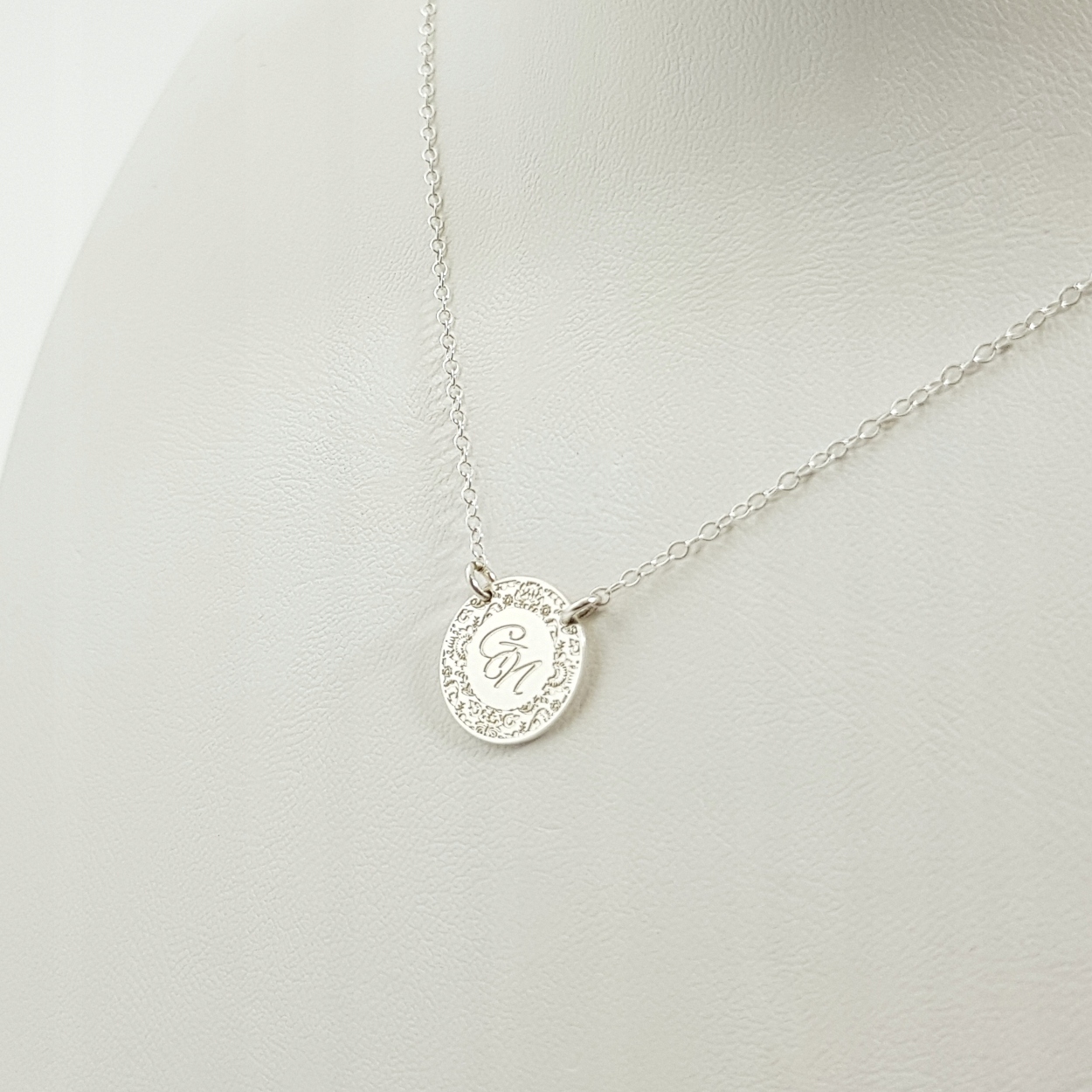 

Srebrny naszyjnik celebrytka kółko Folk Grawer