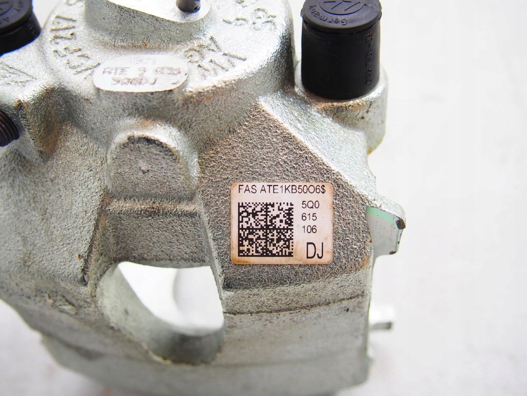 Skoda Octavia 3 III 1.6 TDI caliper brake right front front
