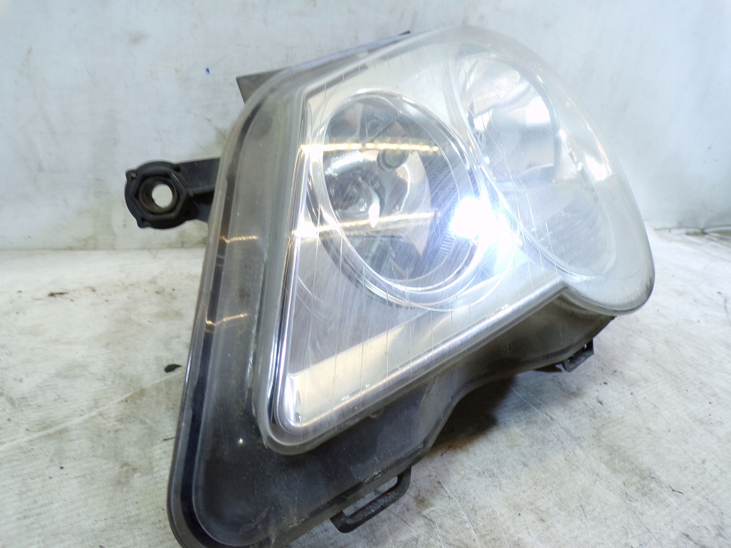 light front front left VOLKSWAGEN POLO 9N LIFT (1)