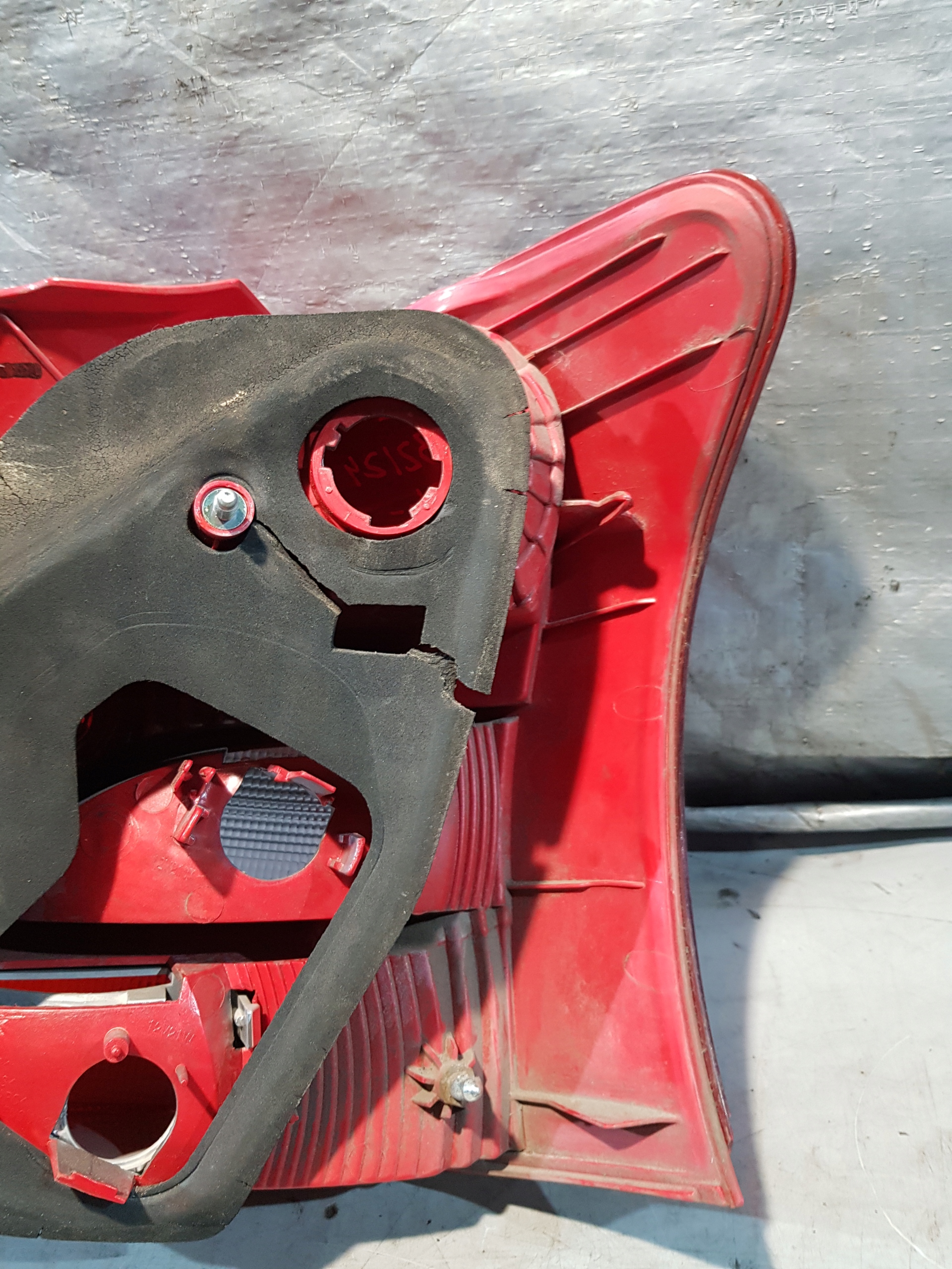 light left rear part TOYOTA YARIS II EUROPA