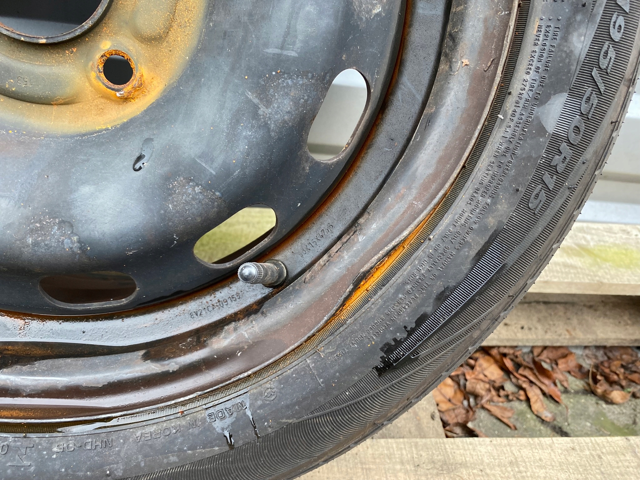 VOLKSWAGEN CADDY KBA 44551 KOMPLET FELG STALOWYCH ET 47,5 NEXEN LATO Model KBA44551