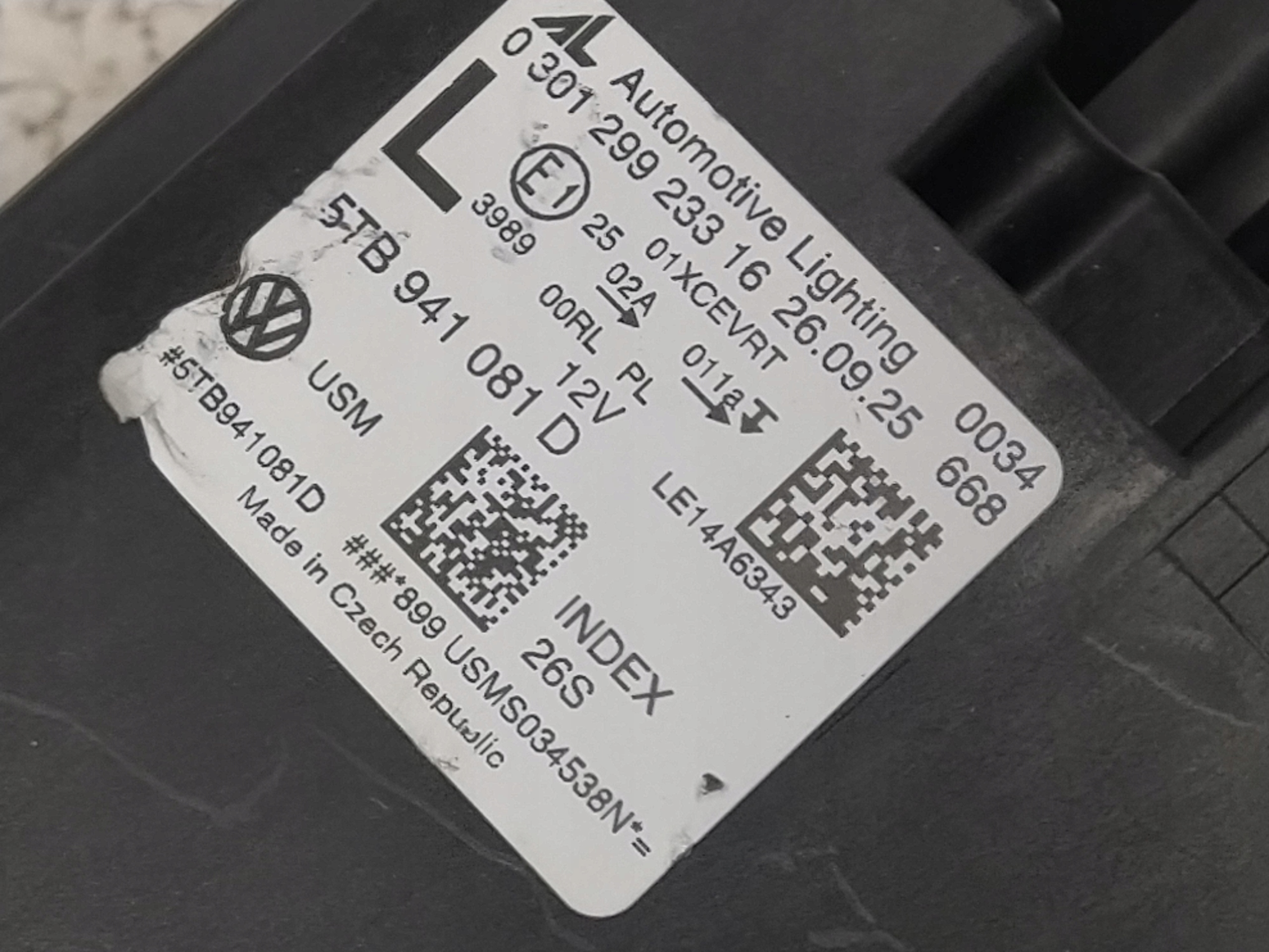 VW TOURAN 5TB lights light REFLEKTOR front FULL LED right left KOMPLET