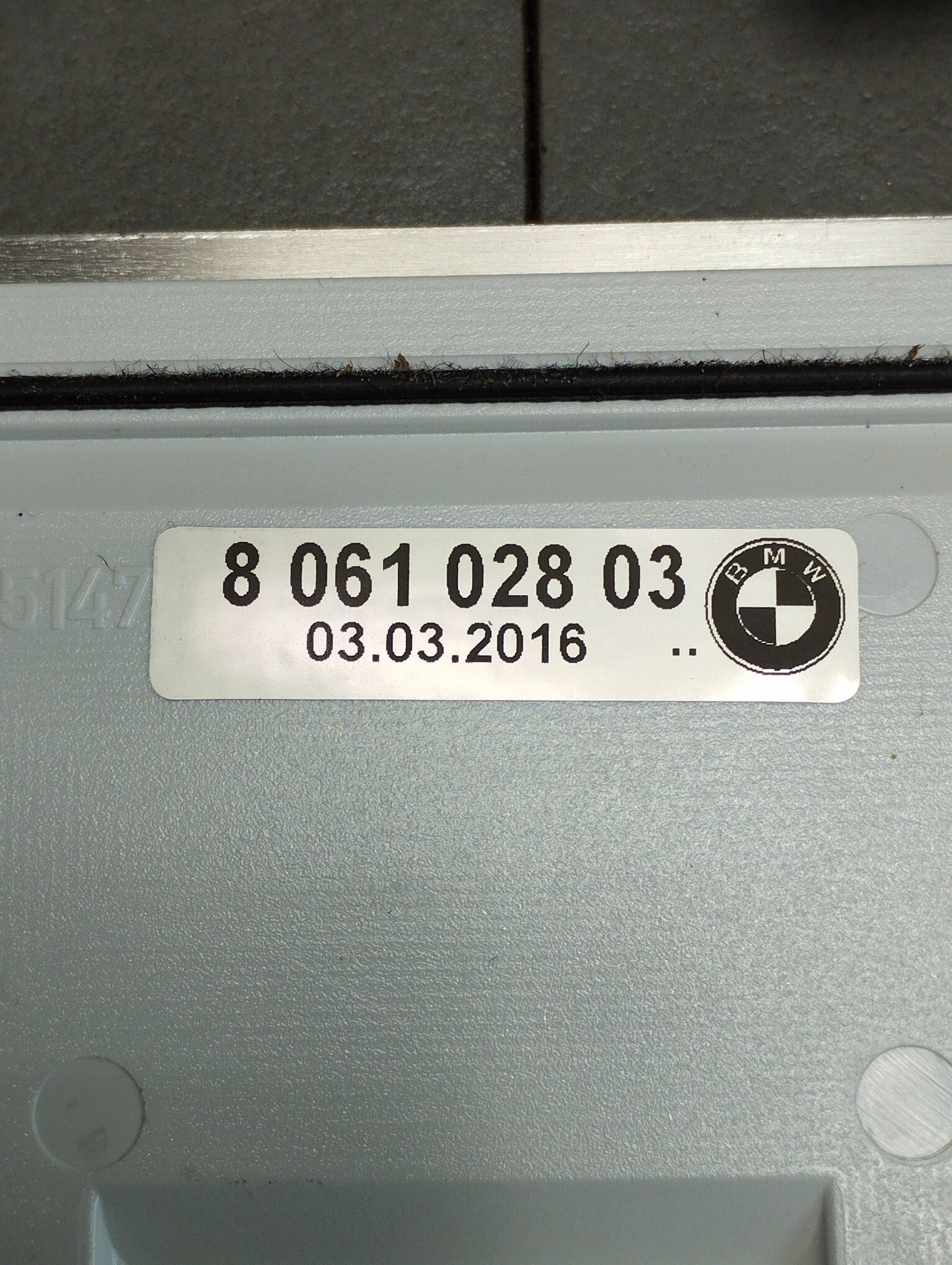 BMW 7 G11 moulding threshold 8061028
